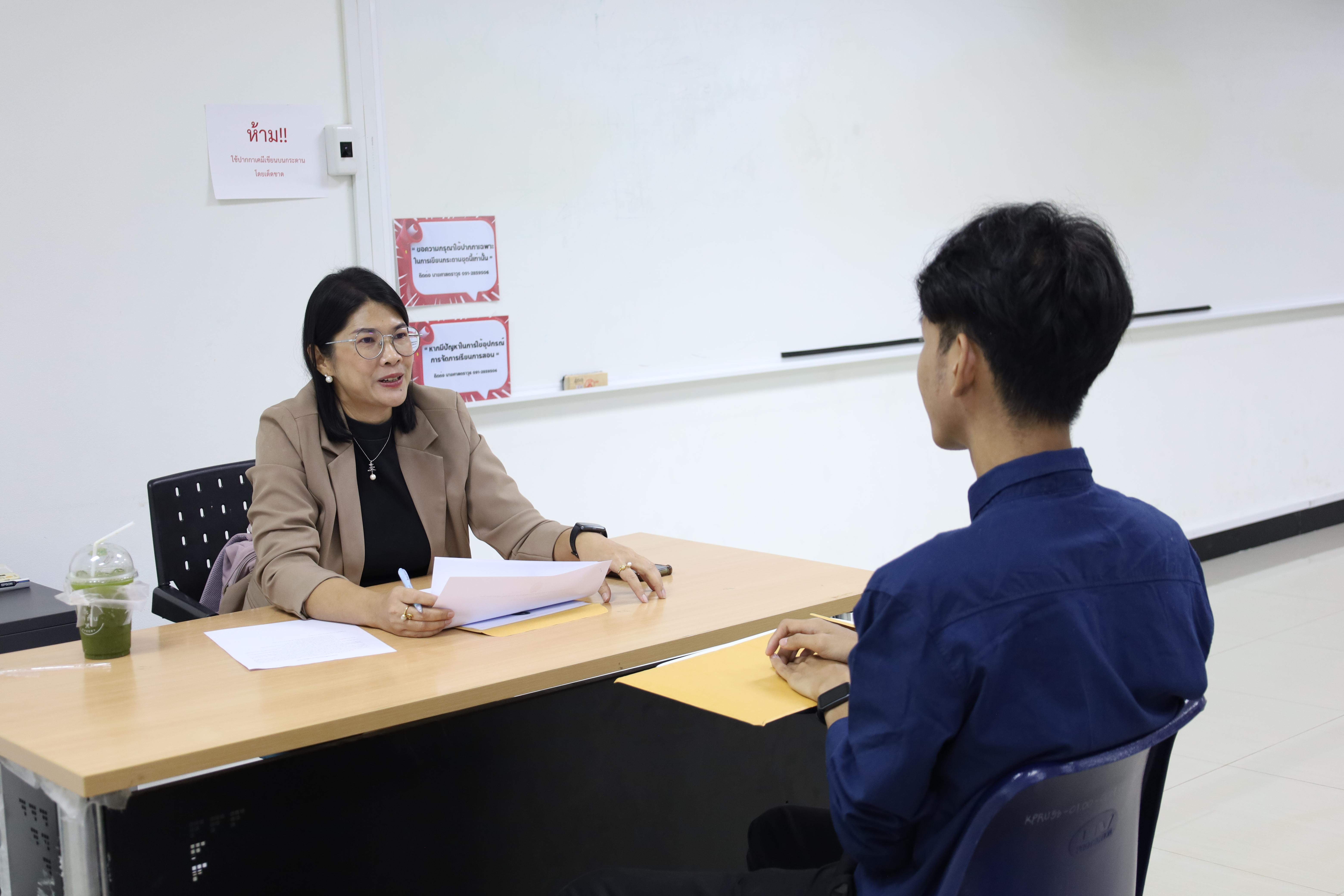 110. เมื่อวันที่ 23 สิงหาคม 2568 ผศ.ดร.ประจบ ขวัญมั่น คณบดีคณะครุศาสตร์พร้อมด้วยคณะผู้บริหาร คณะครุศาสตร์ ได้ลงพื้นที่ตรวจเยี่ยมการสอบคัดเลือกนักศึกษาเข้าศึกษาในหลักสูตรประกาศนียบัตรสาขาวิชาชีพครู ประจำปีการศึกษา 2568