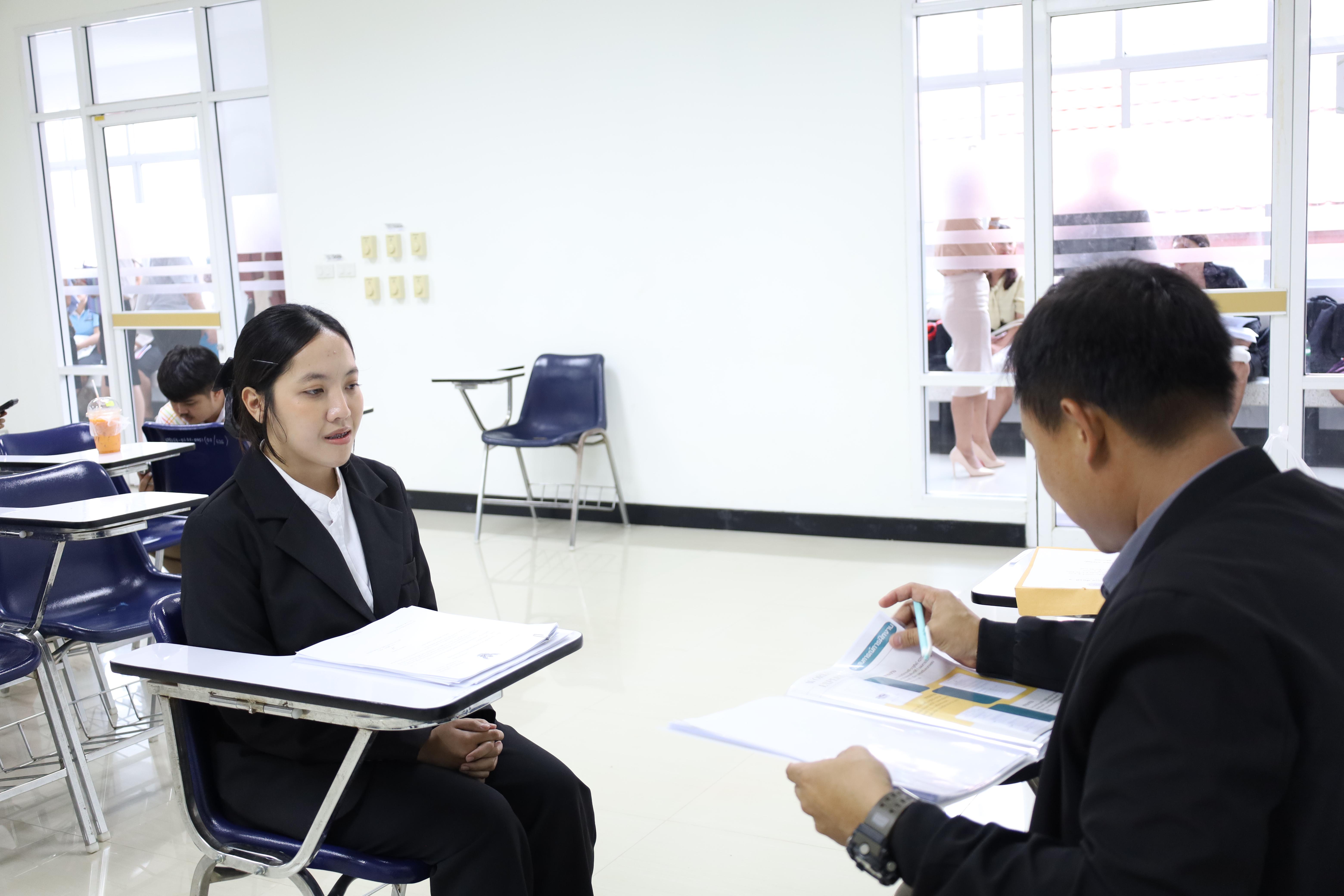 125. เมื่อวันที่ 23 สิงหาคม 2568 ผศ.ดร.ประจบ ขวัญมั่น คณบดีคณะครุศาสตร์พร้อมด้วยคณะผู้บริหาร คณะครุศาสตร์ ได้ลงพื้นที่ตรวจเยี่ยมการสอบคัดเลือกนักศึกษาเข้าศึกษาในหลักสูตรประกาศนียบัตรสาขาวิชาชีพครู ประจำปีการศึกษา 2568