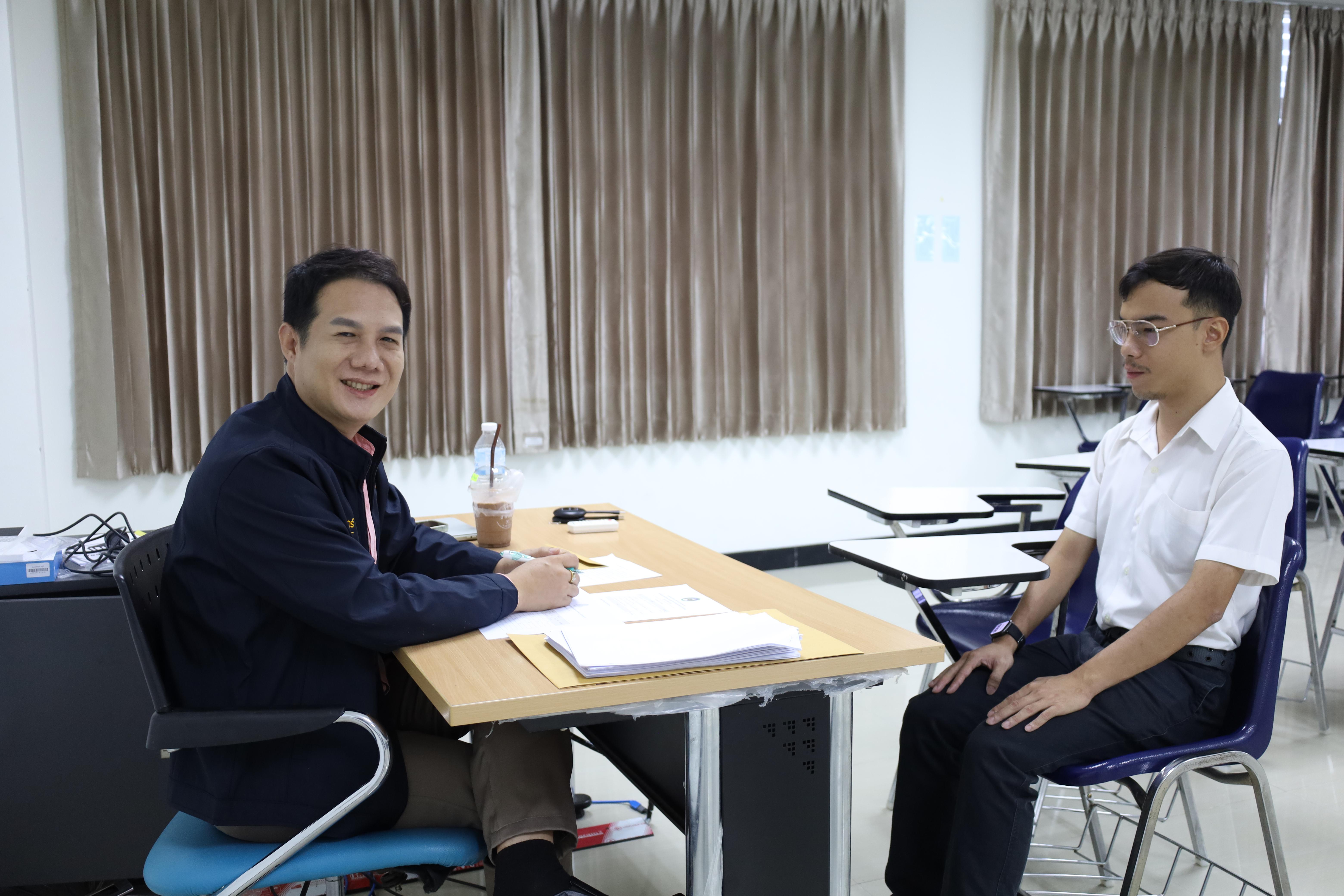 137. เมื่อวันที่ 23 สิงหาคม 2568 ผศ.ดร.ประจบ ขวัญมั่น คณบดีคณะครุศาสตร์พร้อมด้วยคณะผู้บริหาร คณะครุศาสตร์ ได้ลงพื้นที่ตรวจเยี่ยมการสอบคัดเลือกนักศึกษาเข้าศึกษาในหลักสูตรประกาศนียบัตรสาขาวิชาชีพครู ประจำปีการศึกษา 2568