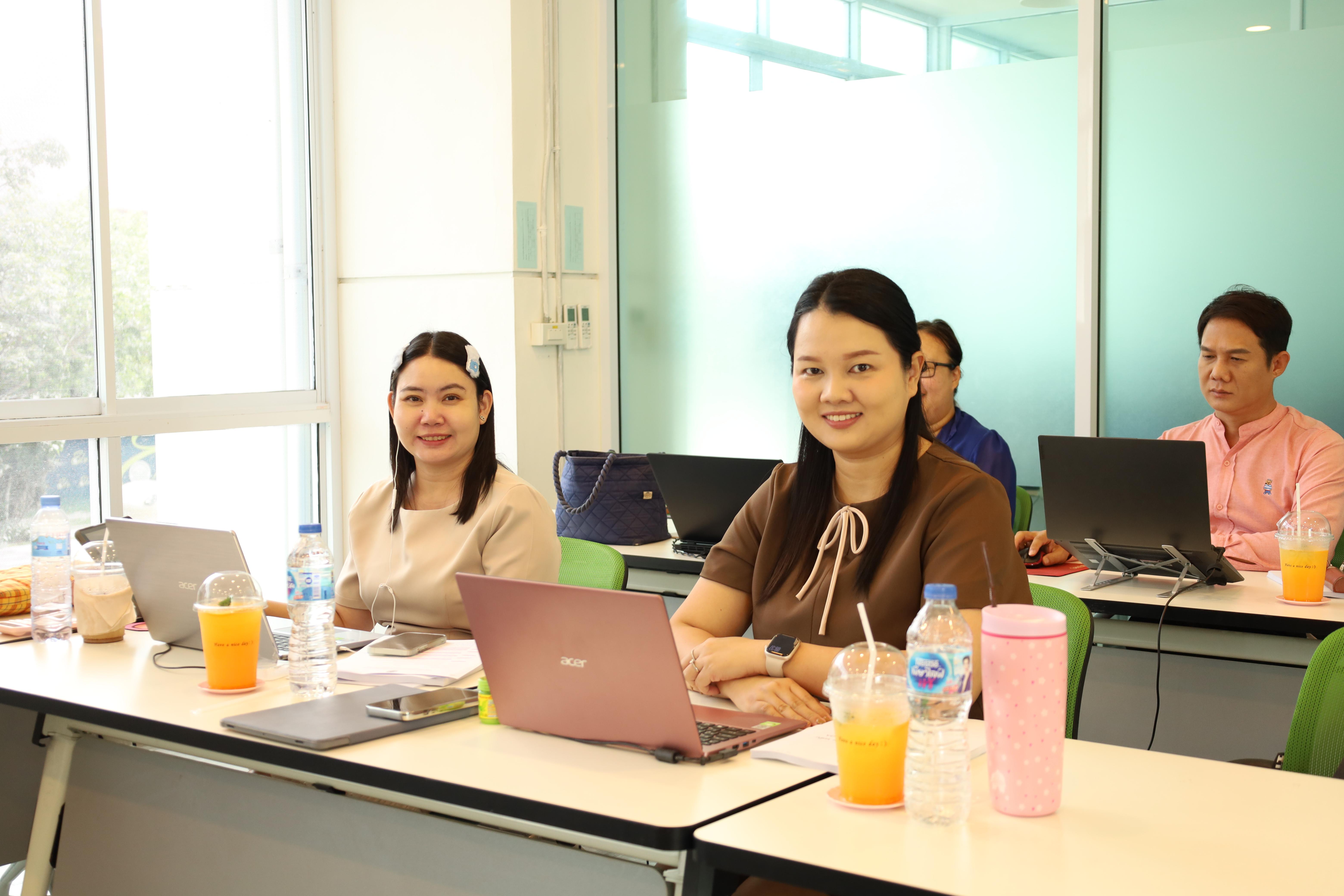 3. โปรแกรมวิชาภาษาไทย จัดการตรวจประเมินคุณภาพการศึกษาภายในโปรแกรมวิชาภาษาไทย