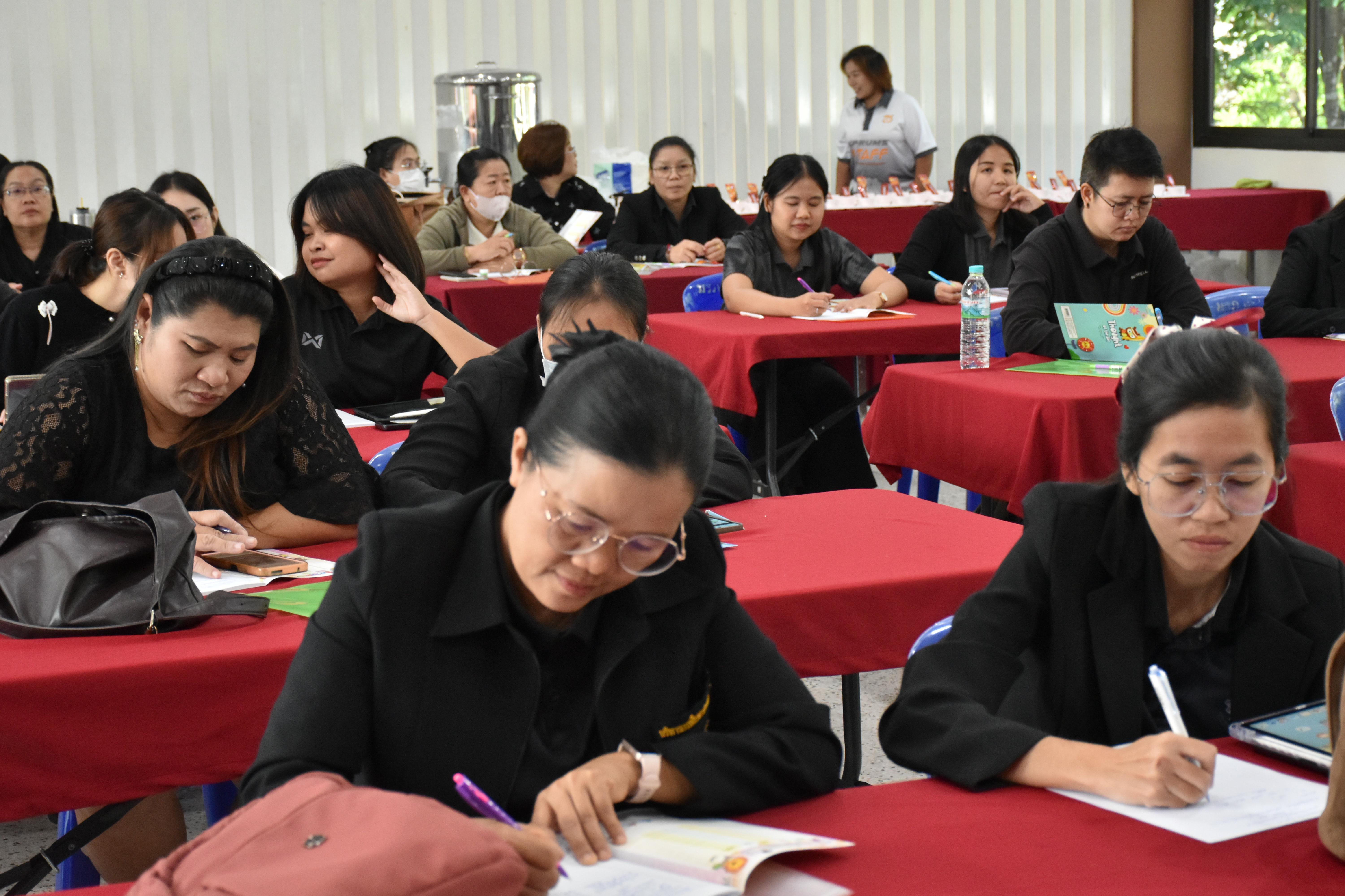 41. วันที่ 14 – 15 มีนาคม 2569 งานบริการการศึกษาและศูนย์การศึกษาพิเศษ คณะครุศาสตร์ จัดกิจกรรมการอบรมเชิงปฏิบัติการแนวทางการวัดและประเมินผลเด็กพิเศษเรียนรวม ณ ห้องประชุมศรีสักทอง มหาวิทยาลัยราชภัฏกำแพงเพชร แม่สอด