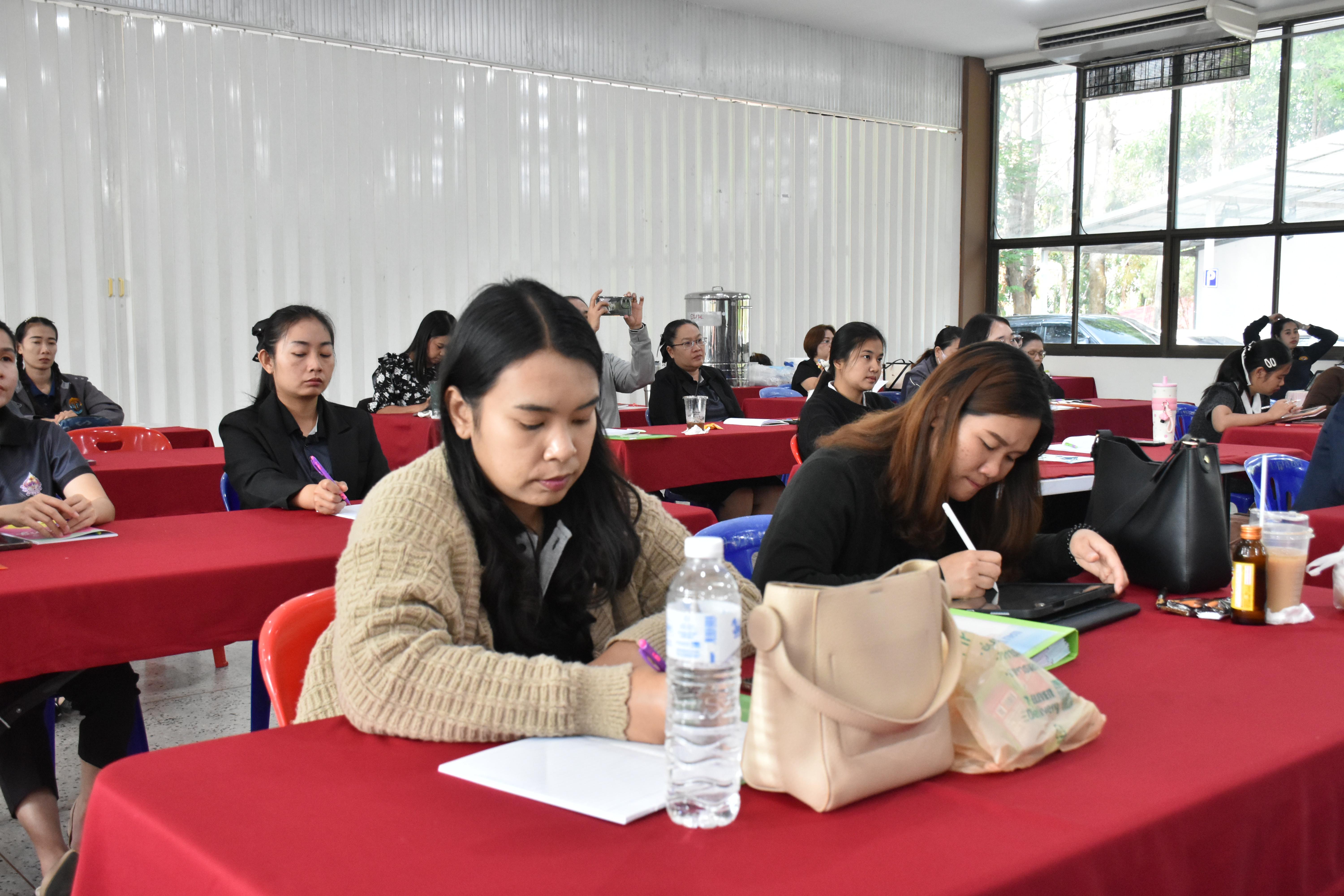 89. วันที่ 14 – 15 มีนาคม 2569 งานบริการการศึกษาและศูนย์การศึกษาพิเศษ คณะครุศาสตร์ จัดกิจกรรมการอบรมเชิงปฏิบัติการแนวทางการวัดและประเมินผลเด็กพิเศษเรียนรวม ณ ห้องประชุมศรีสักทอง มหาวิทยาลัยราชภัฏกำแพงเพชร แม่สอด