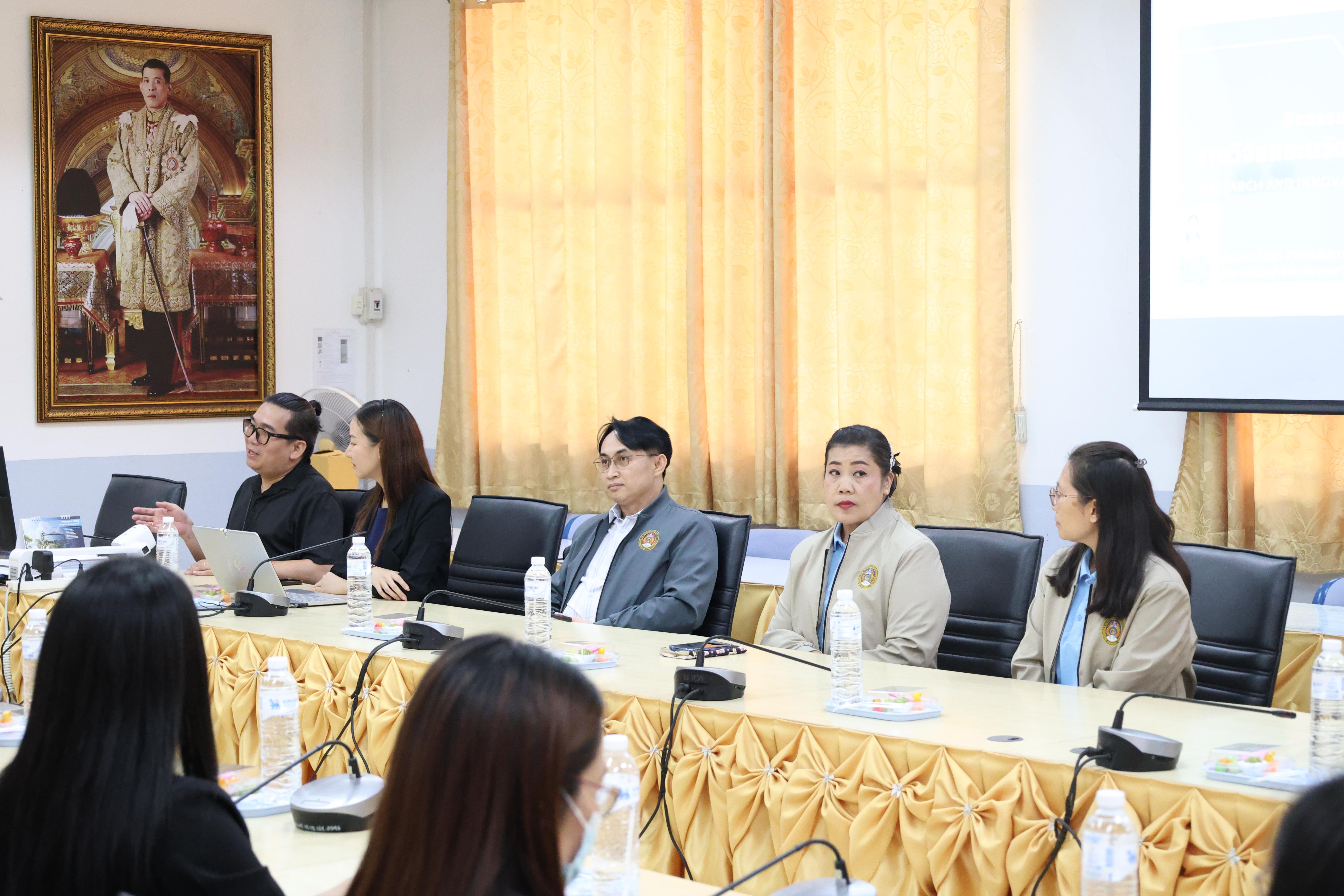 53. ครุศาสตร์ มรภ.กำแพงเพชร ร่วมแลกเปลี่ยนเรียนรู้ มรภ.เพชรบูรณ์ มุ่งยกระดับงานวิจัย นวัตกรรมอ่านออกเขียนได้ และพัฒนาโรงเรียน ตชด.