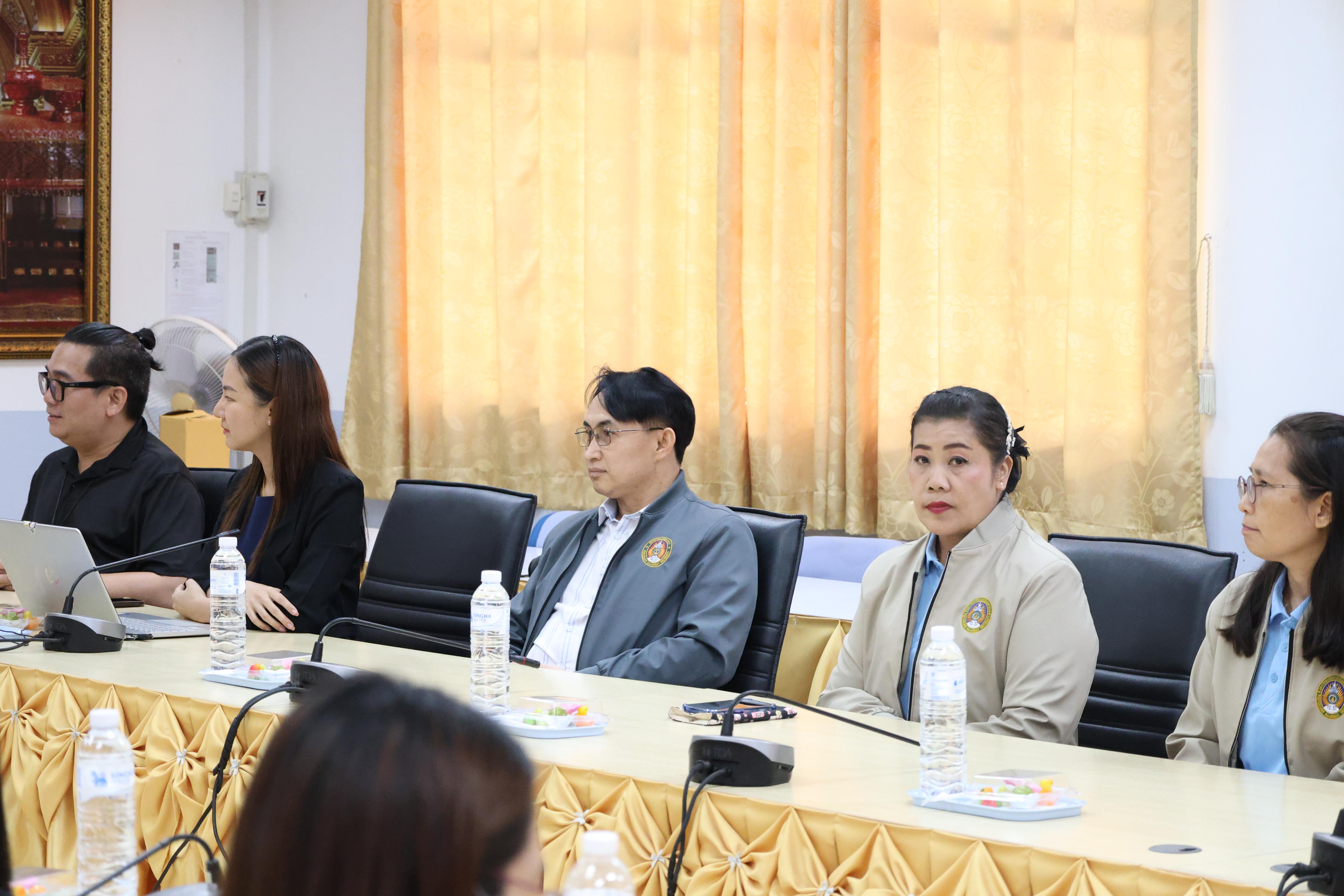 54. ครุศาสตร์ มรภ.กำแพงเพชร ร่วมแลกเปลี่ยนเรียนรู้ มรภ.เพชรบูรณ์ มุ่งยกระดับงานวิจัย นวัตกรรมอ่านออกเขียนได้ และพัฒนาโรงเรียน ตชด.