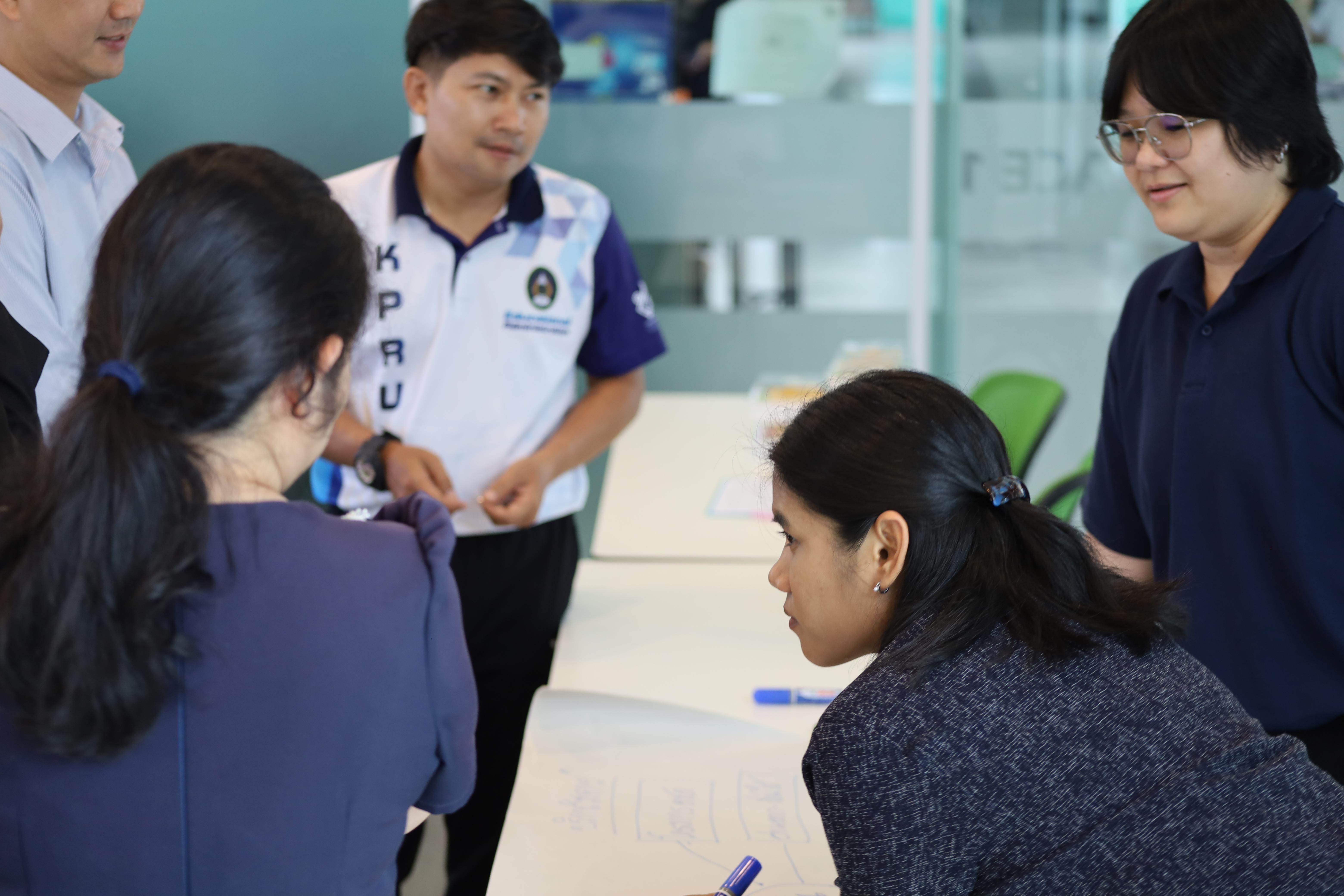 110. ครุศาสตร์ มรภ.กำแพงเพชร ร่วมแลกเปลี่ยนเรียนรู้ มรภ.เพชรบูรณ์ มุ่งยกระดับงานวิจัย นวัตกรรมอ่านออกเขียนได้ และพัฒนาโรงเรียน ตชด.