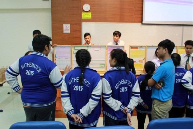 2. โครงการพัฒนาบัณฑิตคณิตศาสตร์ “กิจกรรมศึกษาดูงานด้านการเรียนการสอนคณิตศาสตร์” มหาวิทยาลัยราชภัฏรำไพพรรณี จังหวัดจันทบุรี และจังหวัดตราด ระหว่างวันที่ 17-19 เมษายน พ.ศ. 2562