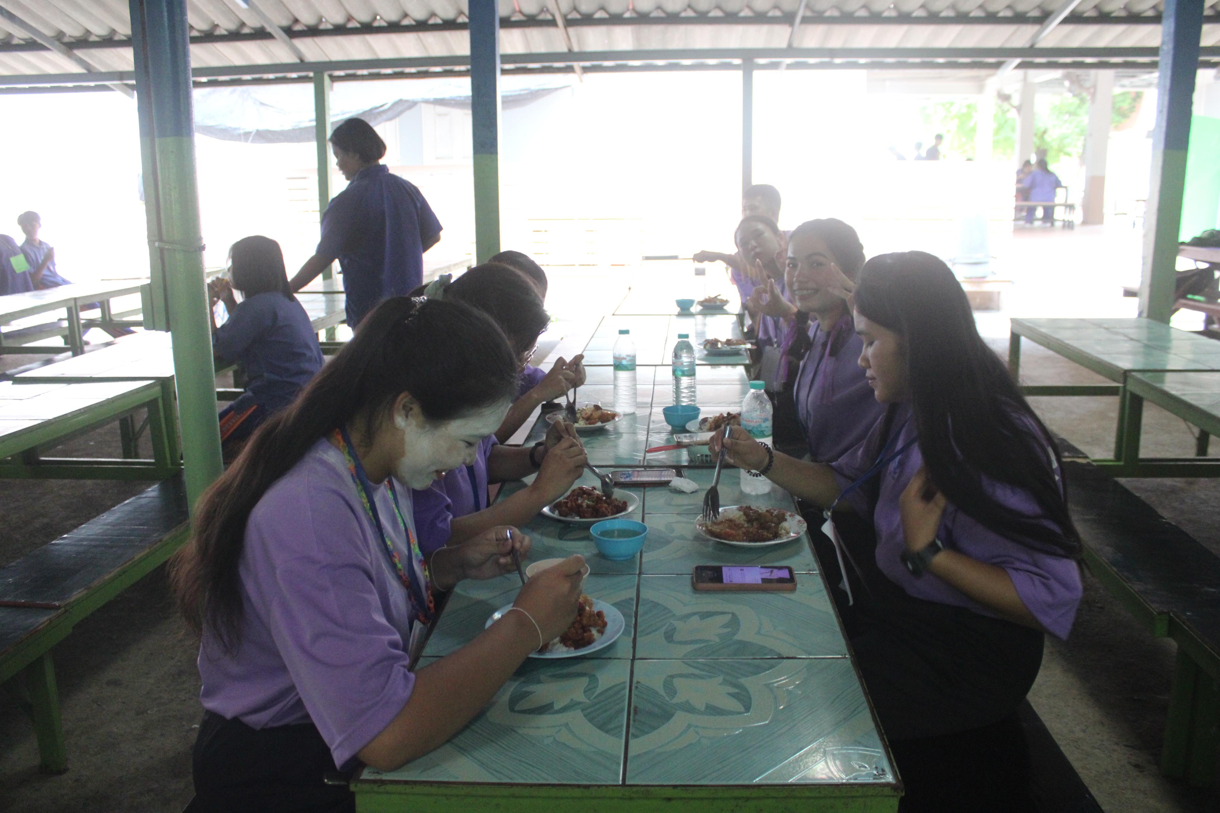 124. ค่ายวิชาการ กิจกรรมค่ายคณิตศาสตร์ โรงเรียนไทรงามพิทยาคม วันที่ 7 กรกฎาคม 2567 อาจารย์ในโปรแกรมวิชาคณิตศาสตร์และนักศึกษาชั้นปีที่ 3 ได้จัดกิจกรรมนี้ขึ้นเพื่อสร้างทักษะและเจตคติที่ดีต่อวิชาคณิตศาสตร์