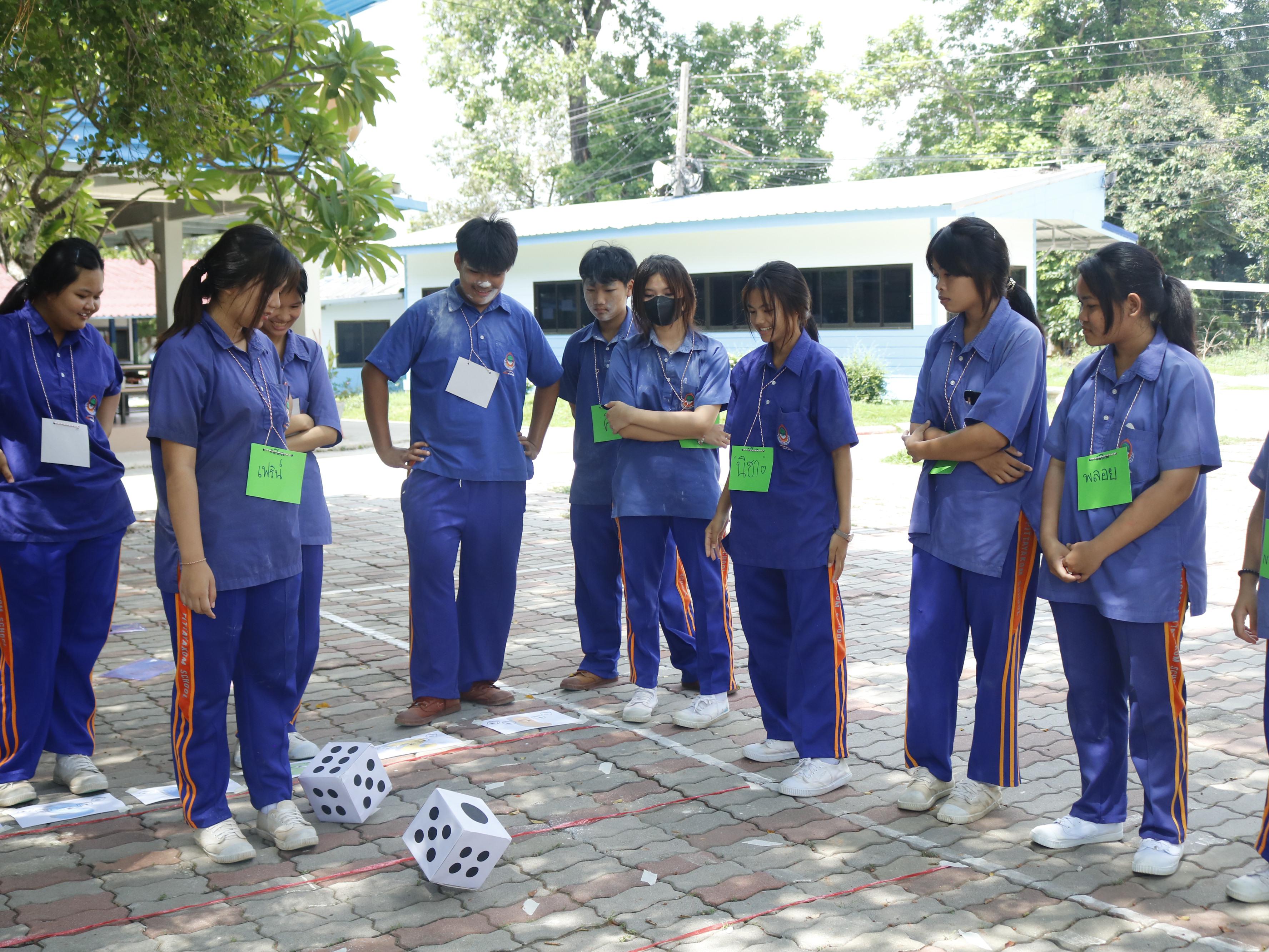 326. ค่ายวิชาการ กิจกรรมค่ายคณิตศาสตร์ โรงเรียนไทรงามพิทยาคม วันที่ 7 กรกฎาคม 2567 อาจารย์ในโปรแกรมวิชาคณิตศาสตร์และนักศึกษาชั้นปีที่ 3 ได้จัดกิจกรรมนี้ขึ้นเพื่อสร้างทักษะและเจตคติที่ดีต่อวิชาคณิตศาสตร์