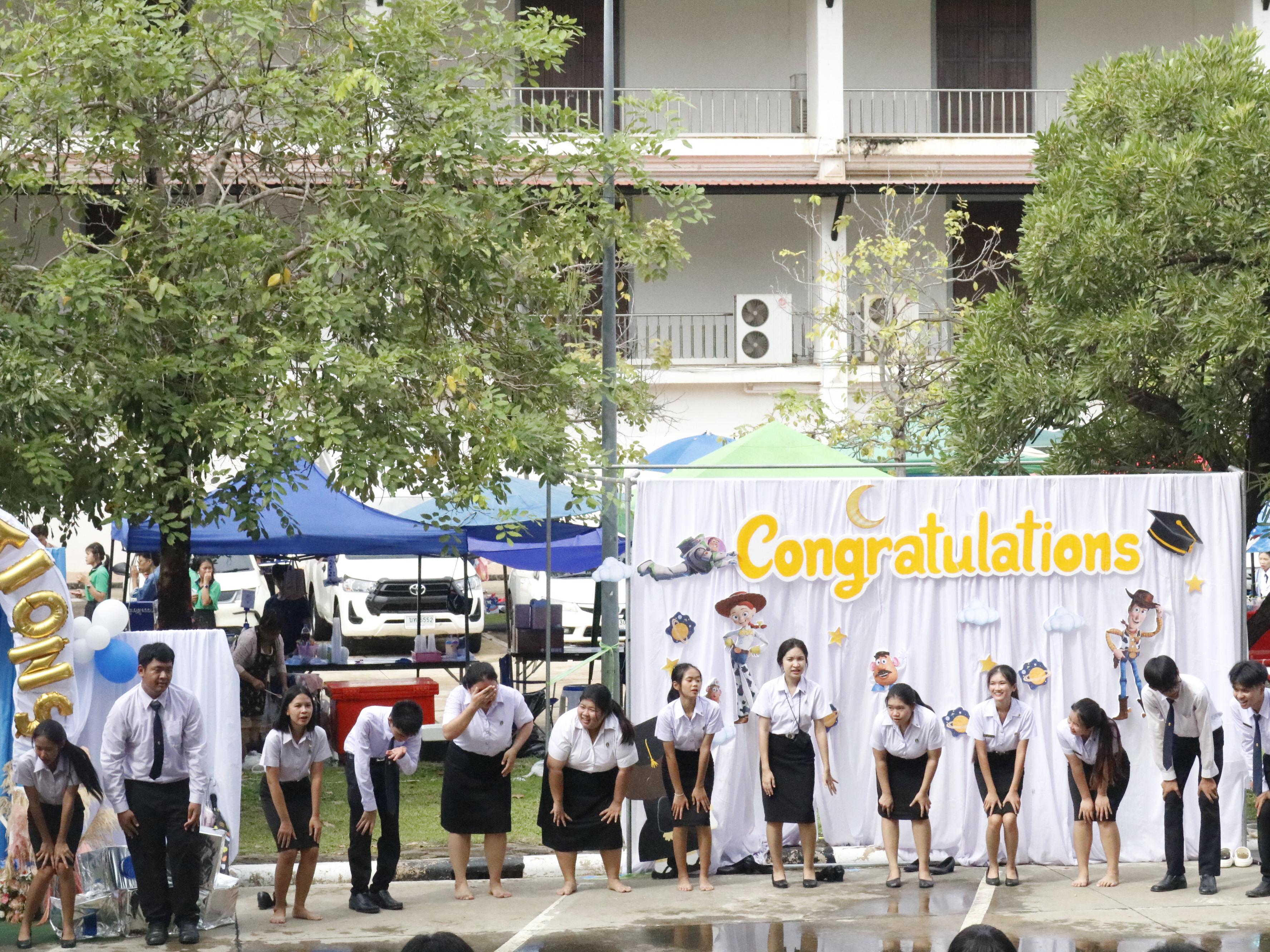 205. ขอแสดงความยินดีกับบัณฑิตทุกท่านที่สำเร็จการศึกษาในปีการศึกษา 2564 และ2565  วันที่ 17 ตุลาคม 2567 ณ อาคารทีปังกรรัศมีโชติ  มหาวิทยาลัยราชภัฏกำแพงเพชร