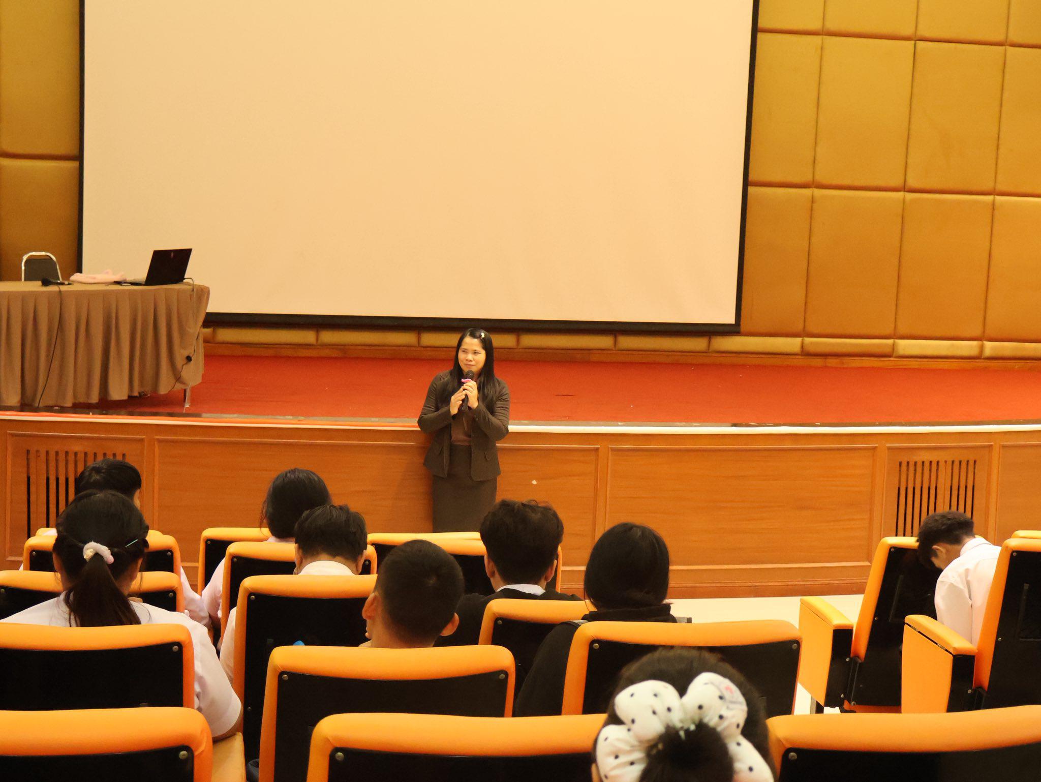 1. กิจกรรมเตรียมความพร้อมสอบใบอนุญาตประกอบวิชาชีพครูและสอบบรรจุข้าราชการครู วิชาเอกคณิตศาสตร์ ประจำปี 2568