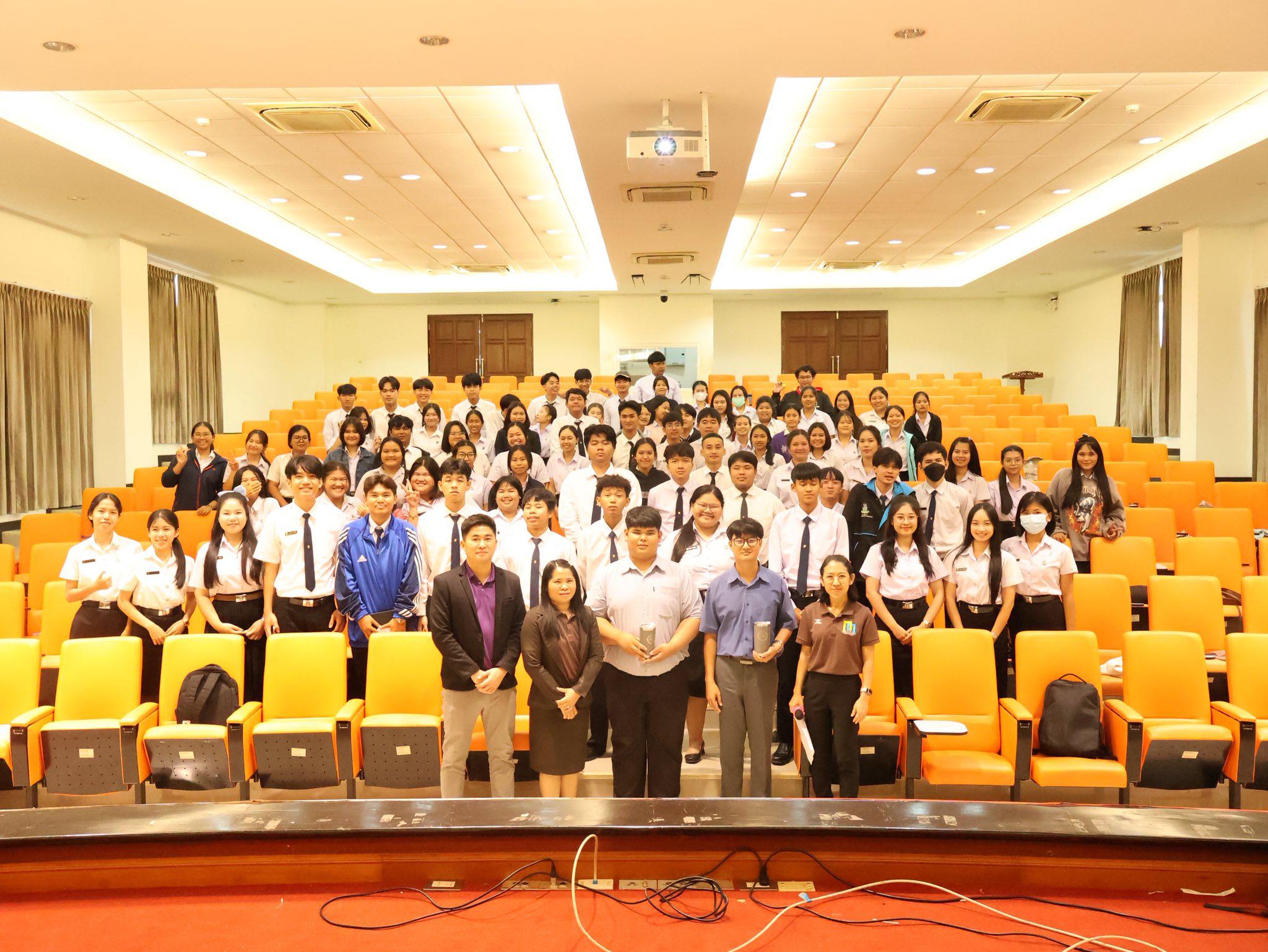 11. กิจกรรมเตรียมความพร้อมสอบใบอนุญาตประกอบวิชาชีพครูและสอบบรรจุข้าราชการครู วิชาเอกคณิตศาสตร์ ประจำปี 2568