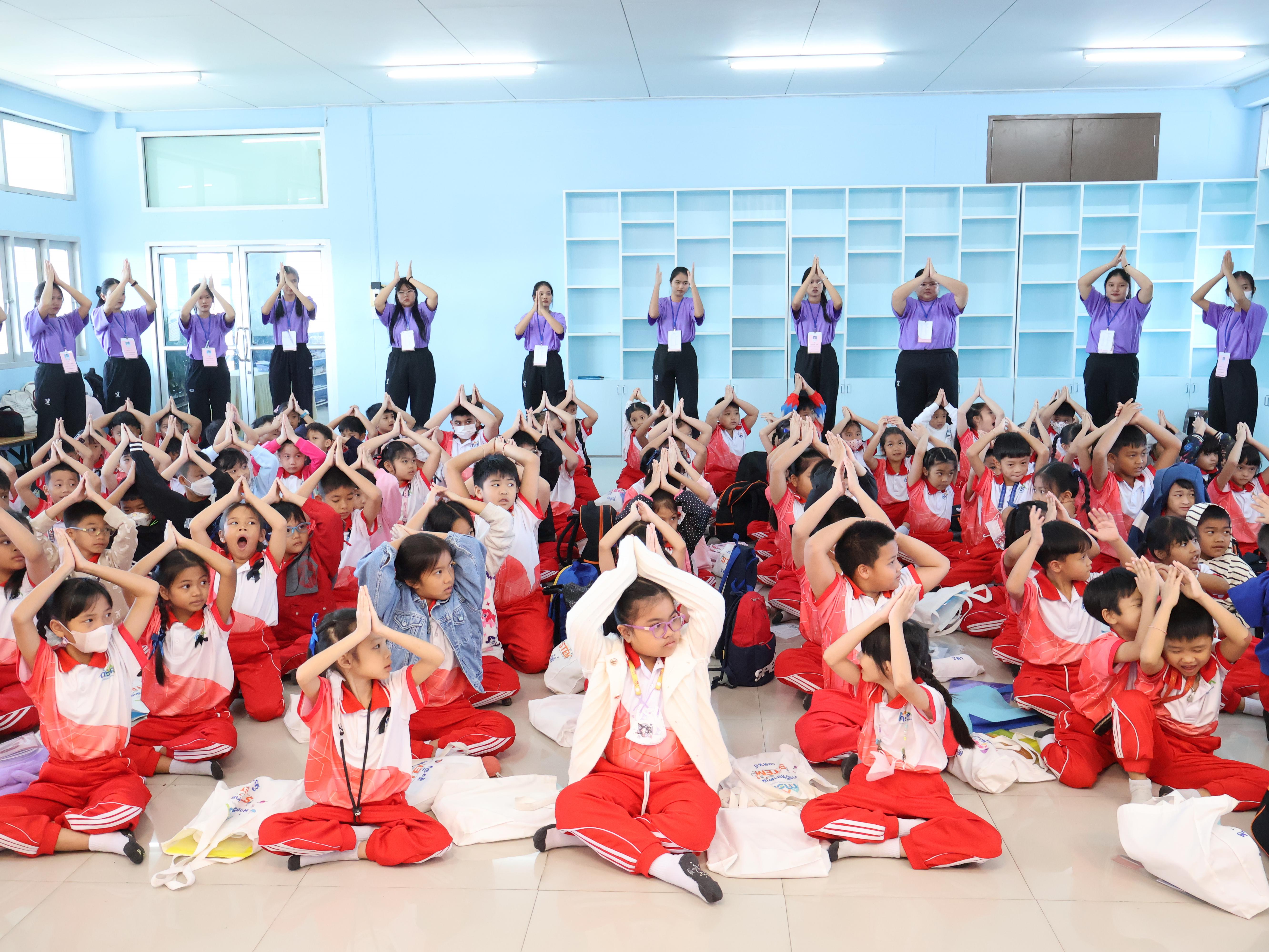 6. วันที่ 22-23 เเละวันที่ 29 เดือนพฤศจิกายน พ.ศ.2568 อาจารย์และนักศึกษา โปรแกรมวิชาคณิตศาสตร์ คณะครุศาสตร์ มหาวิทยาลัยราชภัฏกำแพงเพชร ได้รับเชิญเป็นวิทยากรจากกลุ่มสาระการเรียนรู้คณิตศาสตร์ โรงเรียนโรงเรียนอนุบาลกําแพงเพชร ได้จัดทำกิจกรรมค่าย Math Day Camp