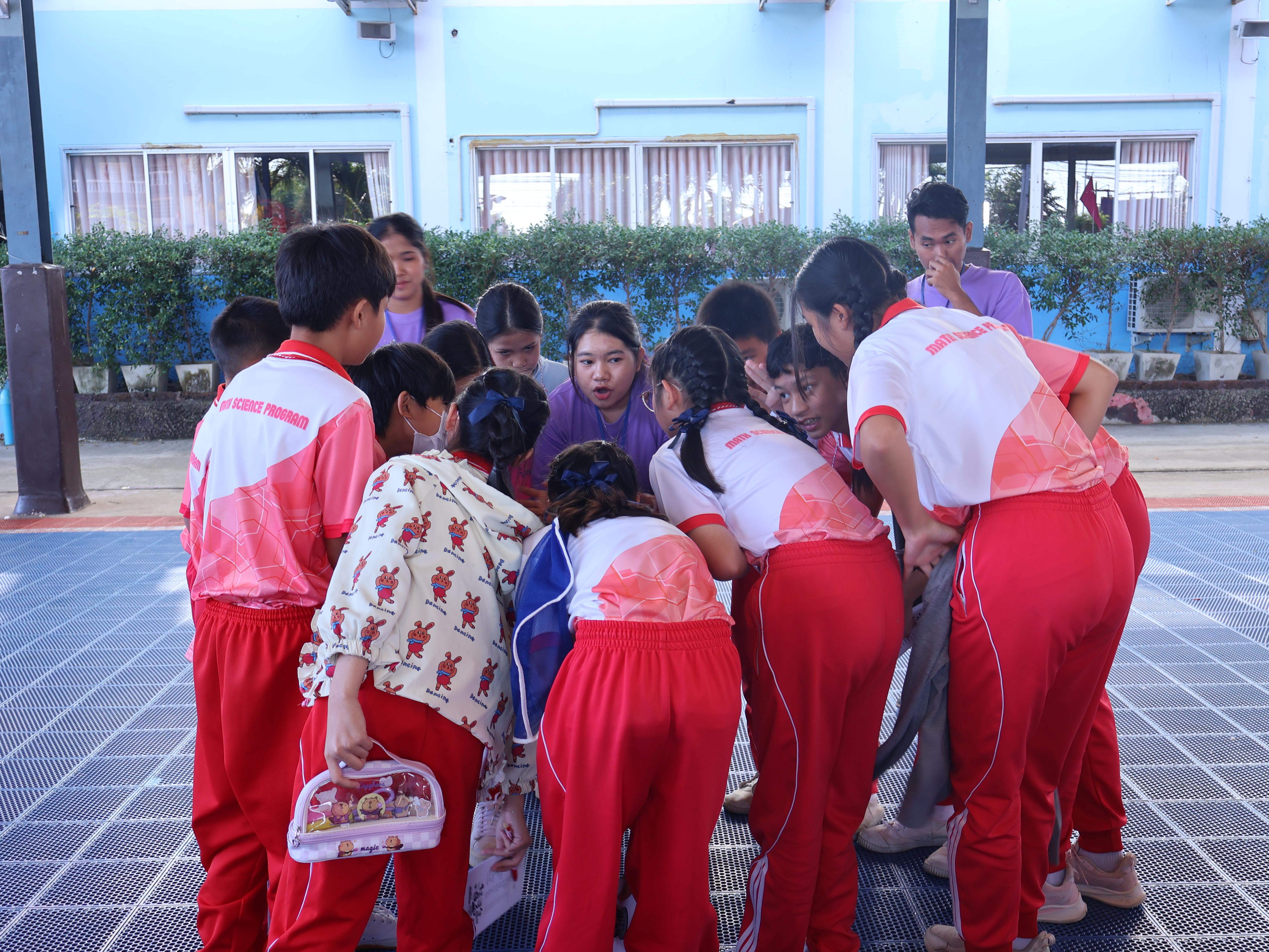 7. วันที่ 22-23 เเละวันที่ 29 เดือนพฤศจิกายน พ.ศ.2568 อาจารย์และนักศึกษา โปรแกรมวิชาคณิตศาสตร์ คณะครุศาสตร์ มหาวิทยาลัยราชภัฏกำแพงเพชร ได้รับเชิญเป็นวิทยากรจากกลุ่มสาระการเรียนรู้คณิตศาสตร์ โรงเรียนโรงเรียนอนุบาลกําแพงเพชร ได้จัดทำกิจกรรมค่าย Math Day Camp