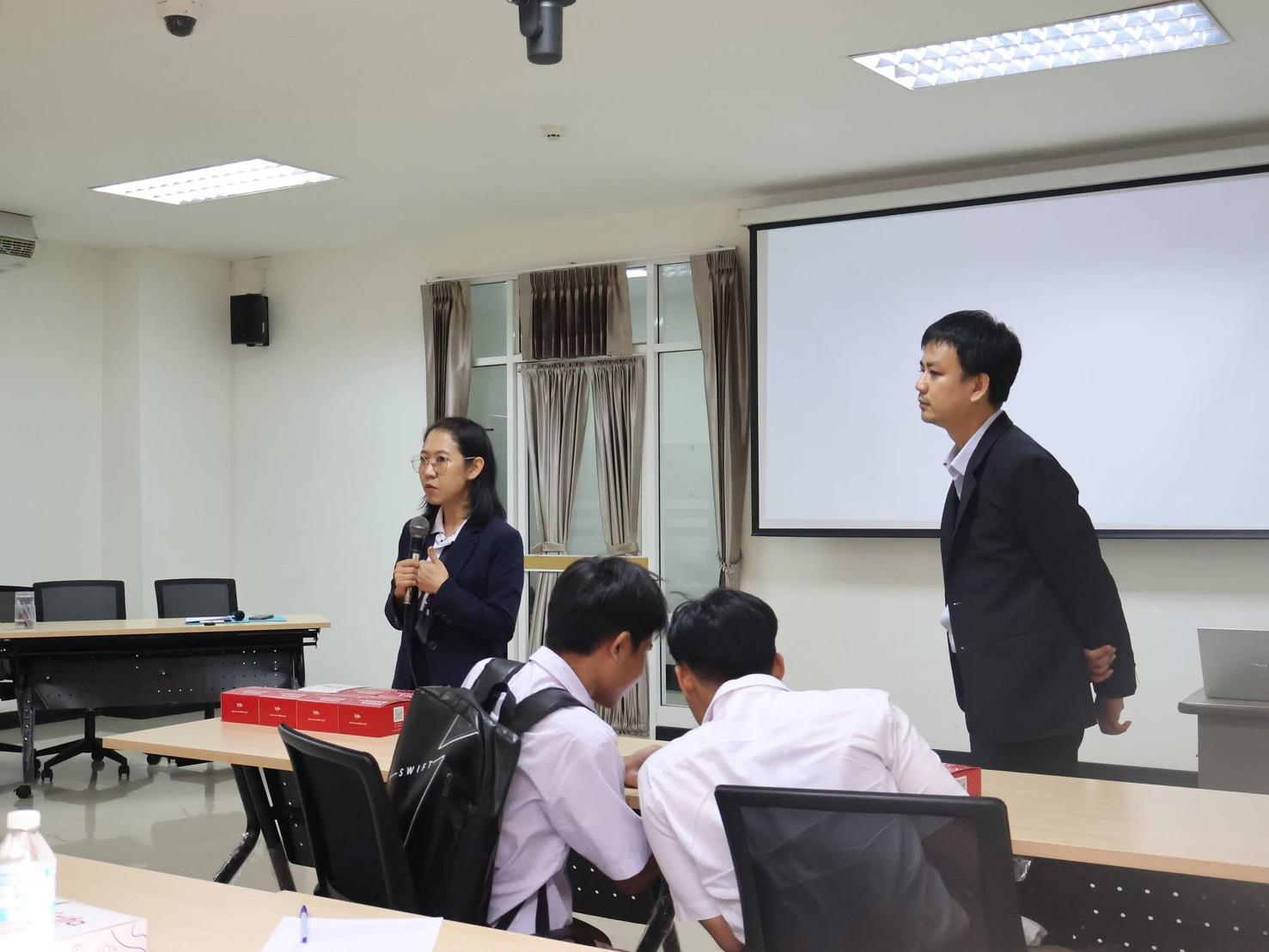 7. กิจกรรมประชุมผู้ปกครองนักศึกษาชั้นปีที่ 1