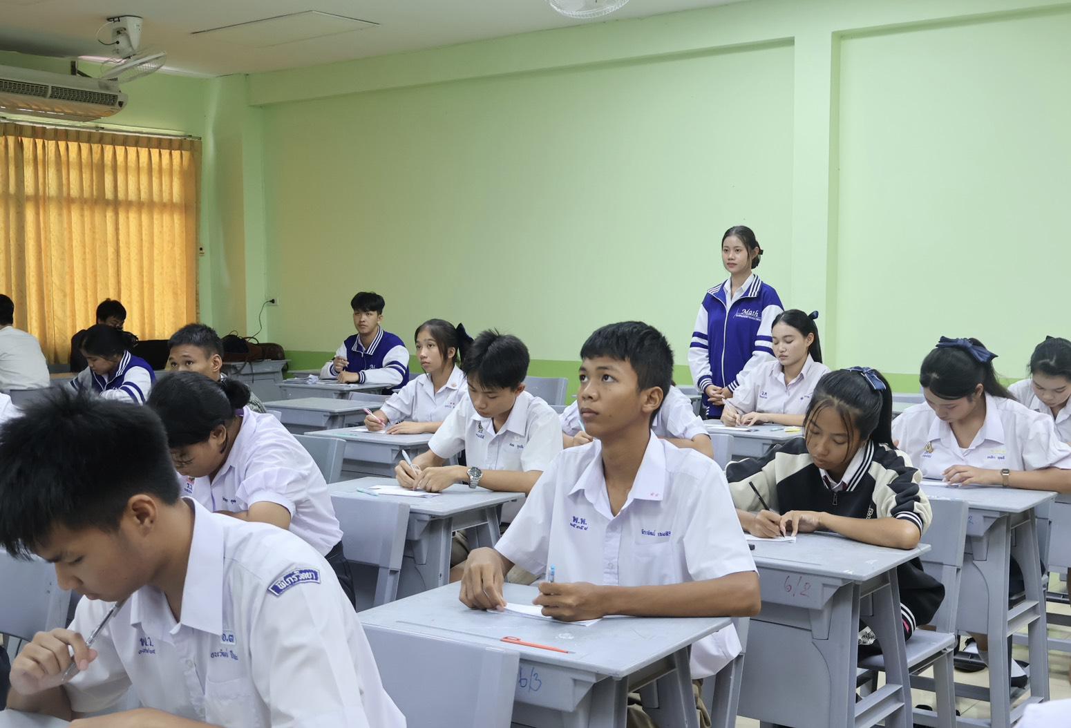 11. กิจกรรมการแข่งขัน 180 IQ