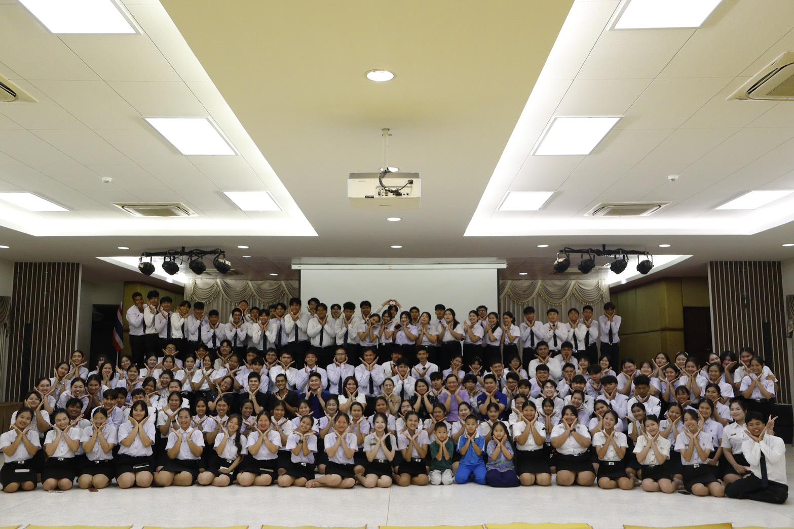 12. พิธีไหว้ครู ประจำปีการศึกษา 2569