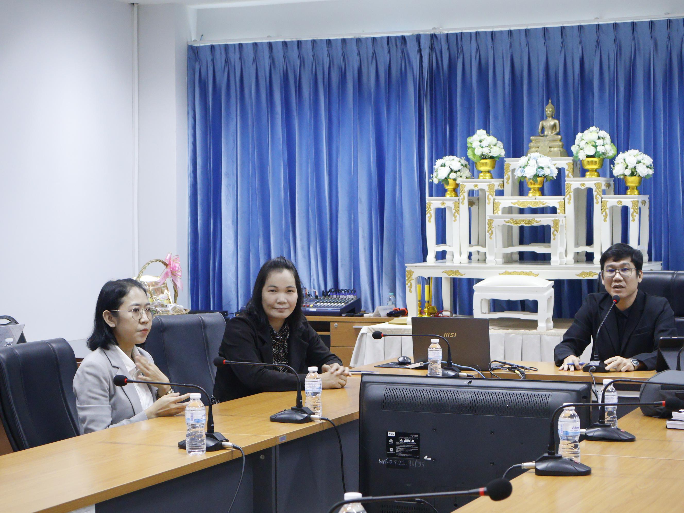 3. กิจกรรมศึกษาดูงานแนวทางการพัฒนาสมรรถนะนักศึกษาวิชาชีพครูคณิตศาสตร์