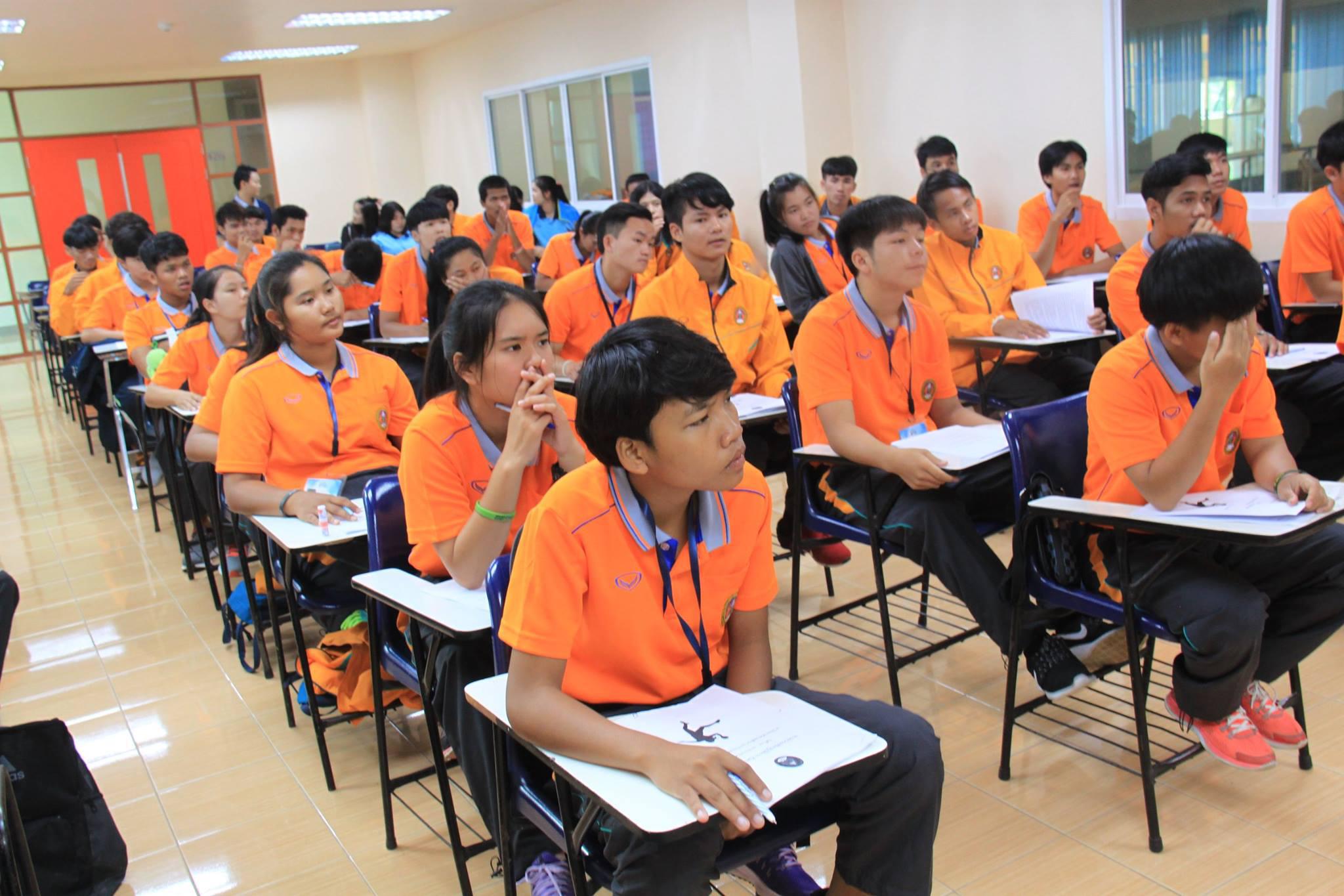 4. อบรมผู้ตัดสินกีฬา วอลเล่ย์บอล แฮนด์บอล วันที่ 19-20 ธันวาคม 2560