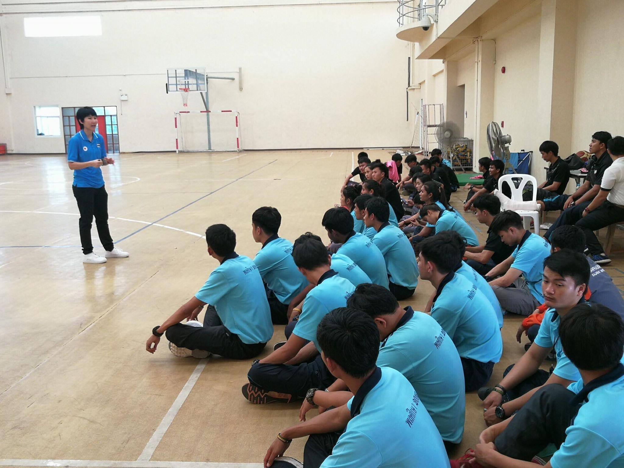 2. โครงการอบรมผู้ตัดสินบาสเกตบอล ของนักศึกษาชั้นปีที่ 3 โปรแกรมวิชาพลศึกษา ณ โรงยิม ชั้น 3