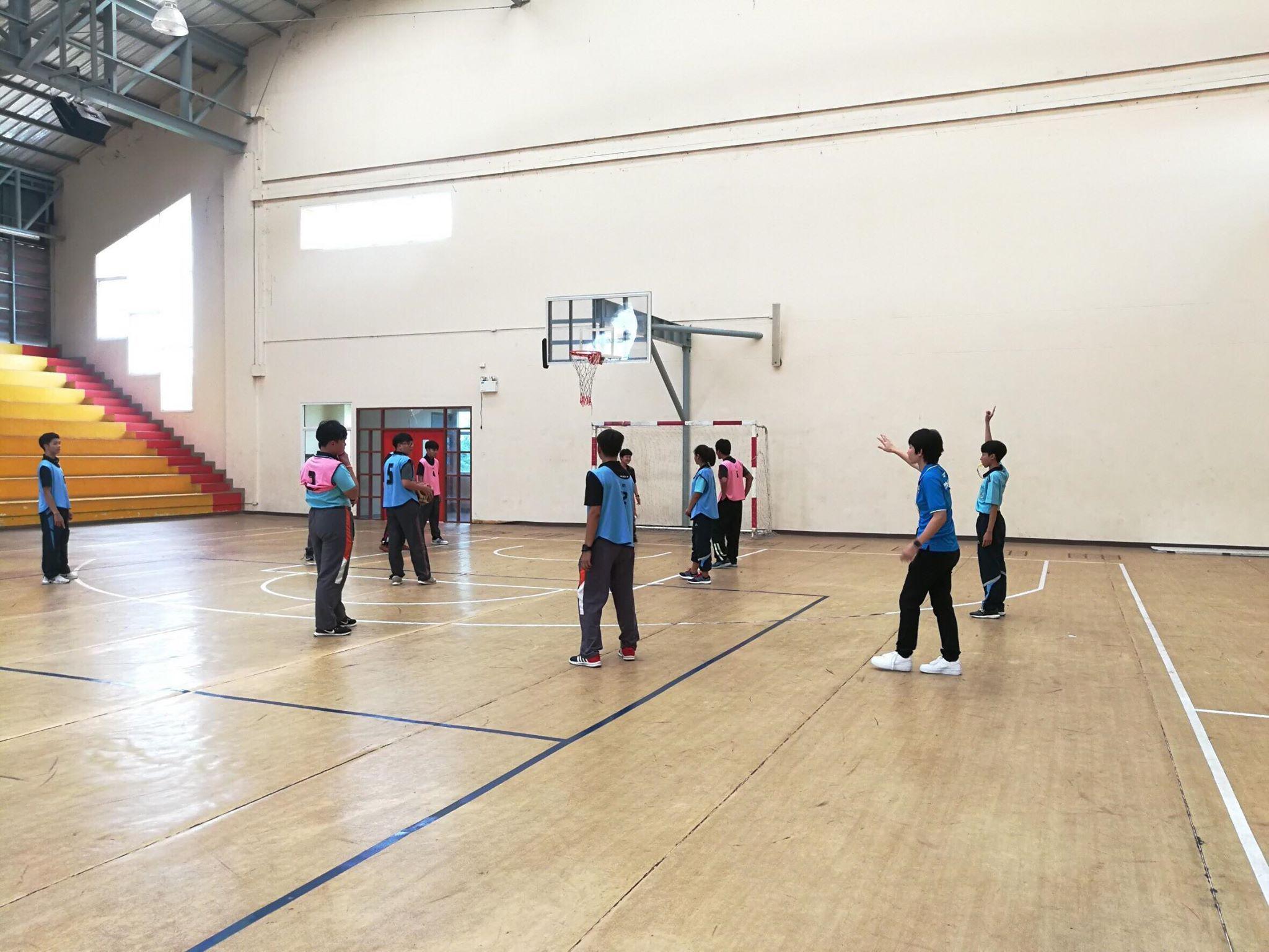3. โครงการอบรมผู้ตัดสินบาสเกตบอล ของนักศึกษาชั้นปีที่ 3 โปรแกรมวิชาพลศึกษา ณ โรงยิม ชั้น 3
