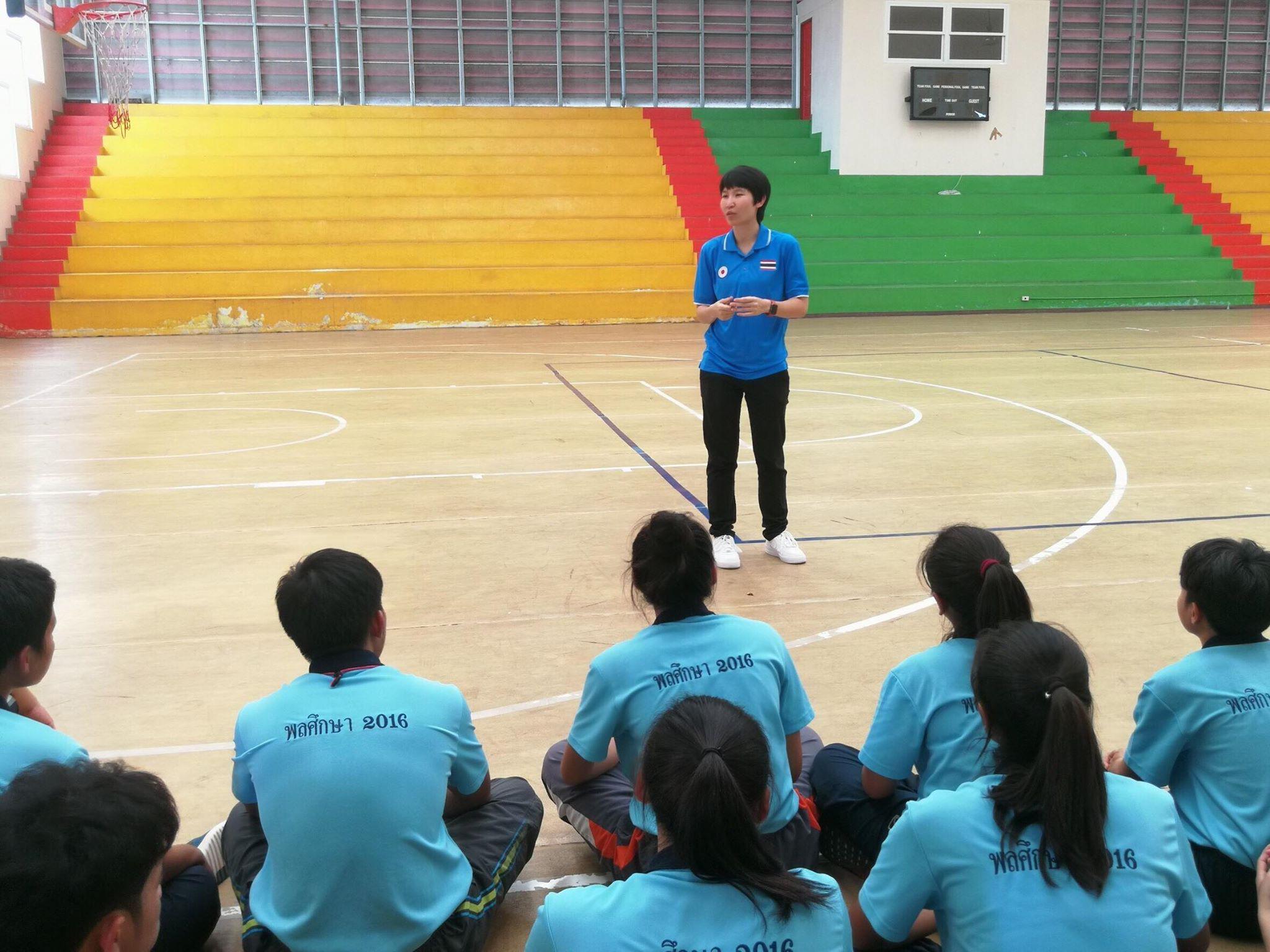 6. โครงการอบรมผู้ตัดสินบาสเกตบอล ของนักศึกษาชั้นปีที่ 3 โปรแกรมวิชาพลศึกษา ณ โรงยิม ชั้น 3