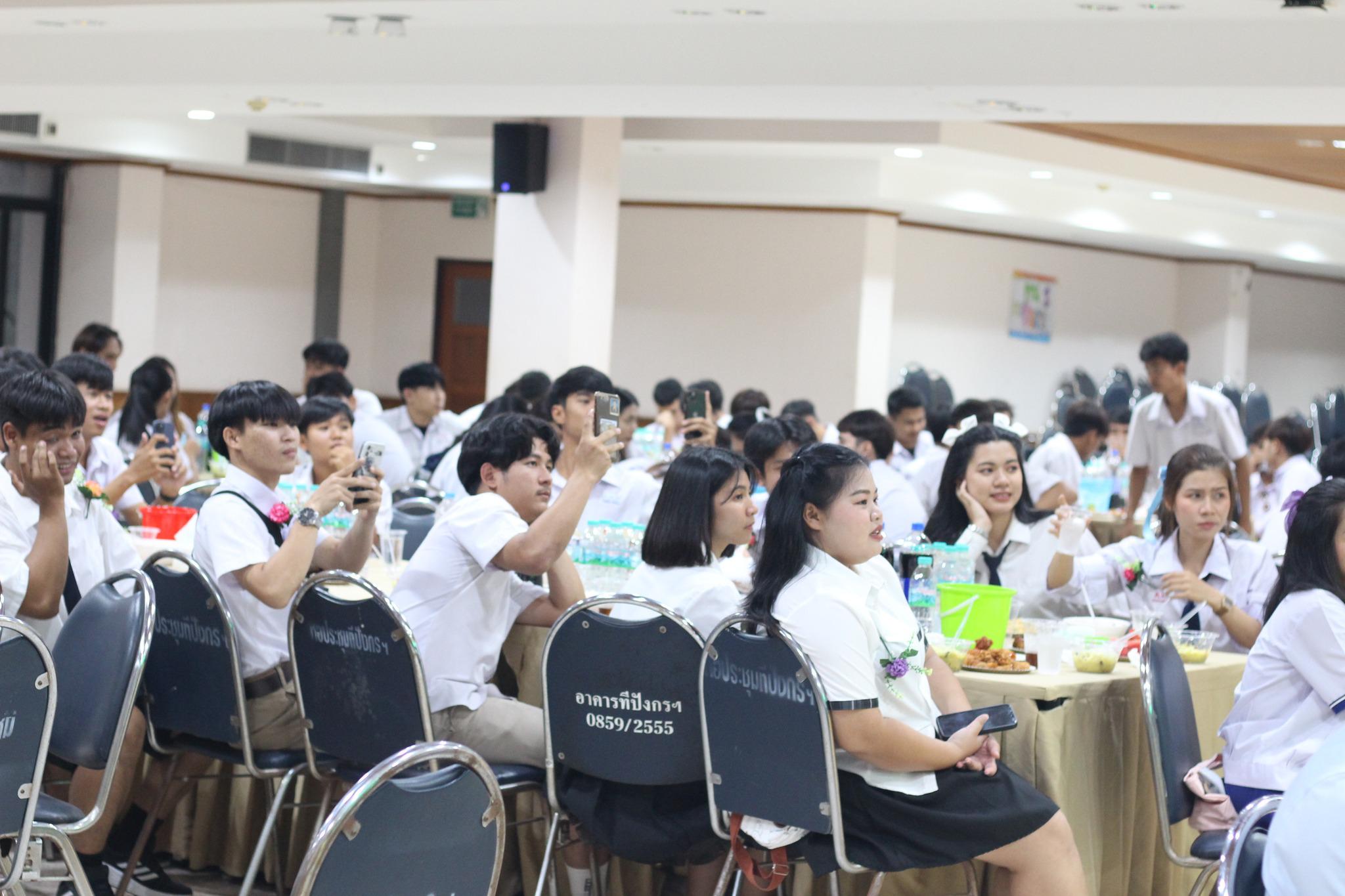 7. วันที่ 17 มีนาคม 2567 ที่ผ่านมา โปรแกรมวิชาพลศึกษา ได้จัดกิจกรรมแสดงความยินดีกับนักศึกษา ชั้นปีที่ 4 (รหัส 63) 