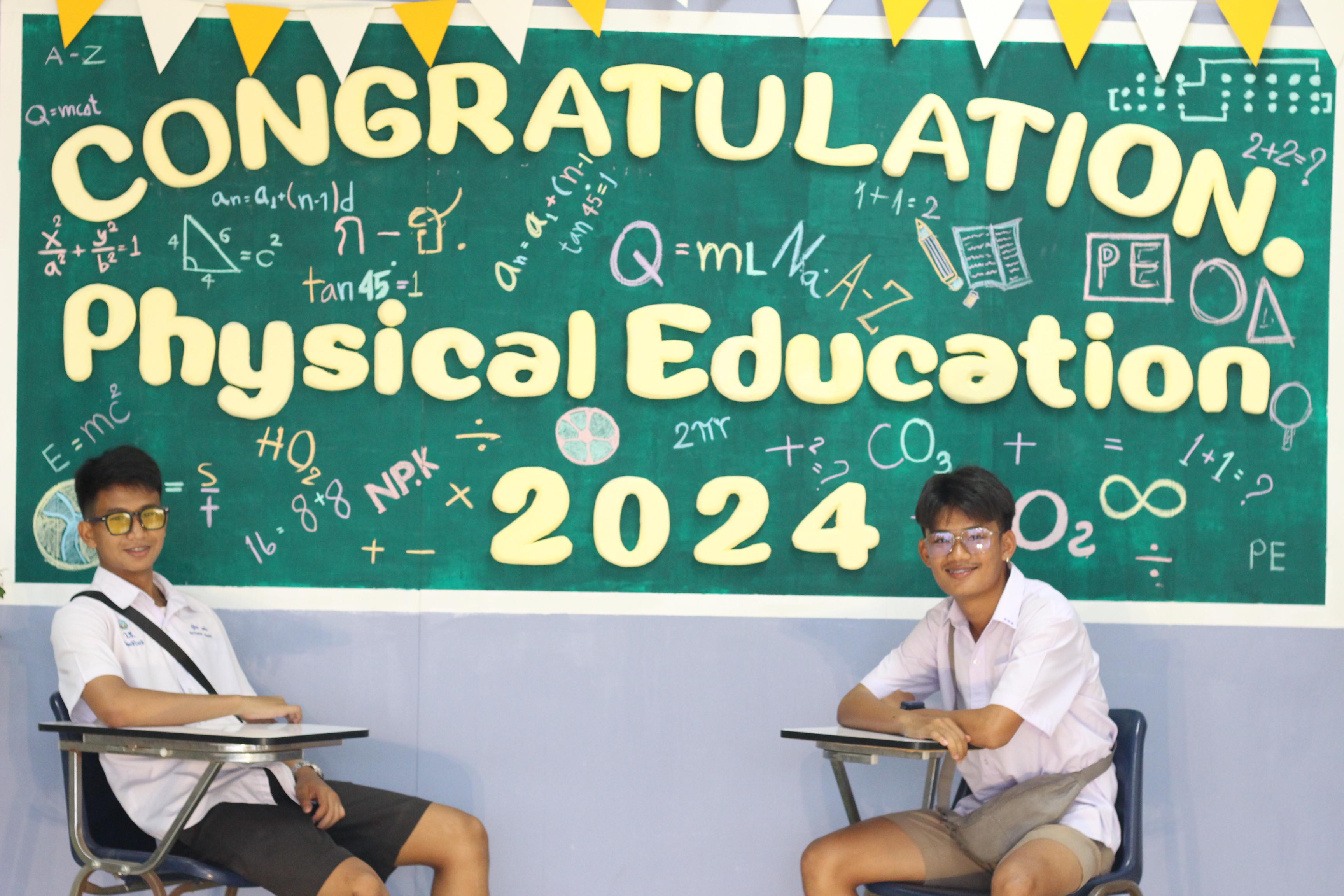 206. วันที่ 17 มีนาคม 2567 ที่ผ่านมา โปรแกรมวิชาพลศึกษา ได้จัดกิจกรรมแสดงความยินดีกับนักศึกษา ชั้นปีที่ 4 (รหัส 63) 