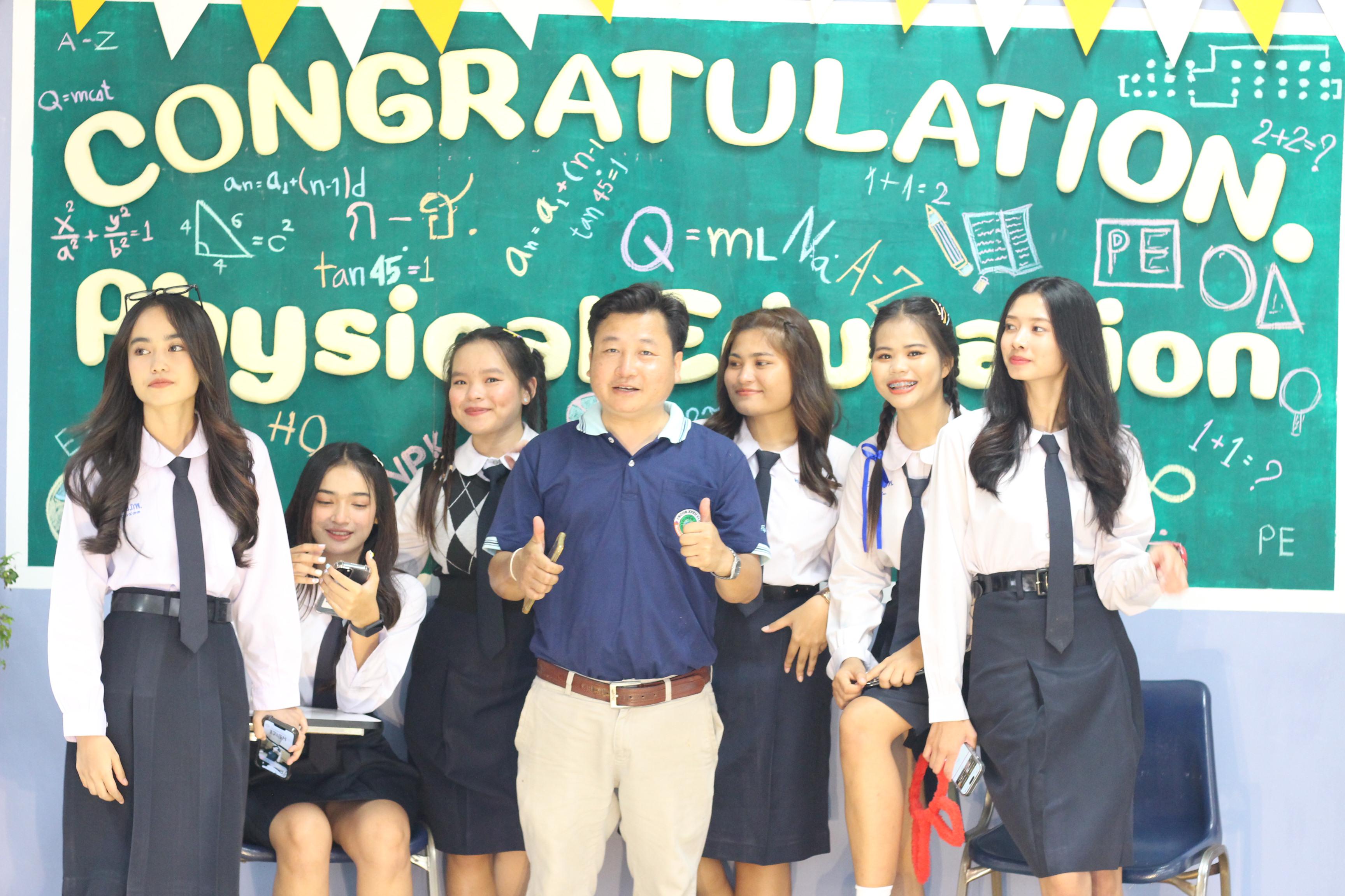 295. วันที่ 17 มีนาคม 2567 ที่ผ่านมา โปรแกรมวิชาพลศึกษา ได้จัดกิจกรรมแสดงความยินดีกับนักศึกษา ชั้นปีที่ 4 (รหัส 63) 