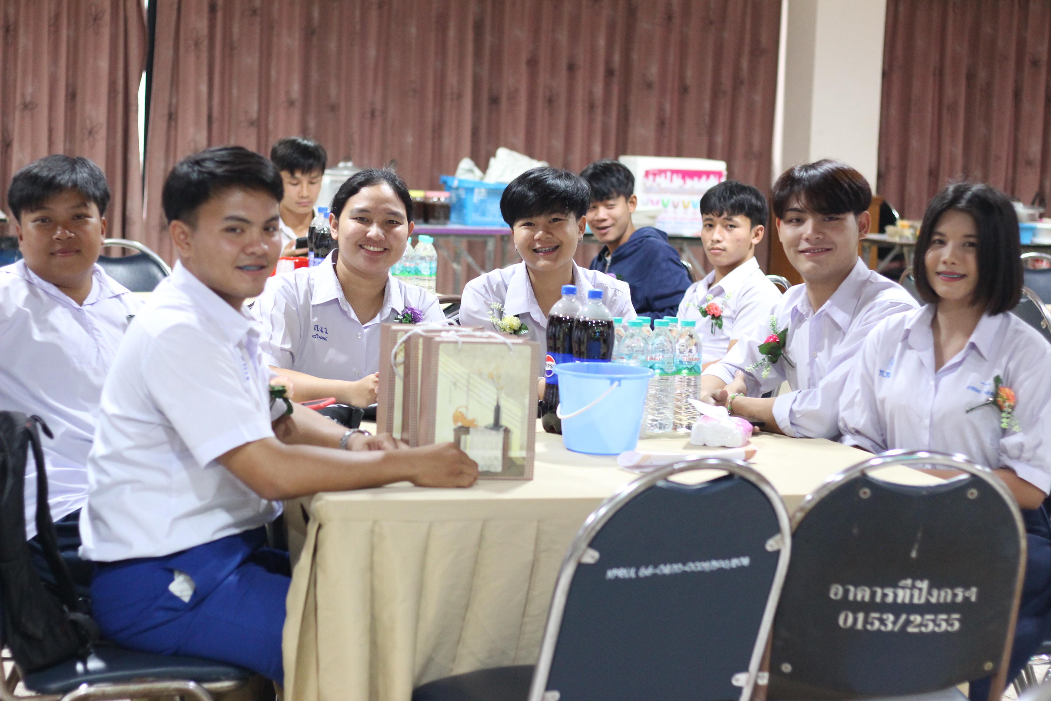384. วันที่ 17 มีนาคม 2567 ที่ผ่านมา โปรแกรมวิชาพลศึกษา ได้จัดกิจกรรมแสดงความยินดีกับนักศึกษา ชั้นปีที่ 4 (รหัส 63) 