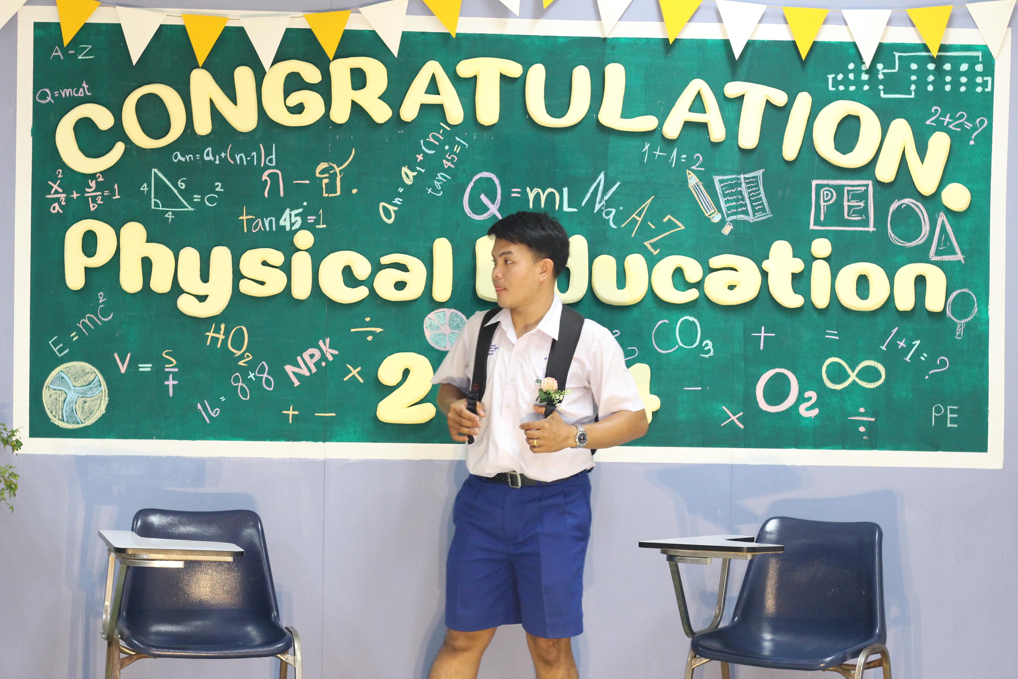 459. วันที่ 17 มีนาคม 2567 ที่ผ่านมา โปรแกรมวิชาพลศึกษา ได้จัดกิจกรรมแสดงความยินดีกับนักศึกษา ชั้นปีที่ 4 (รหัส 63) 