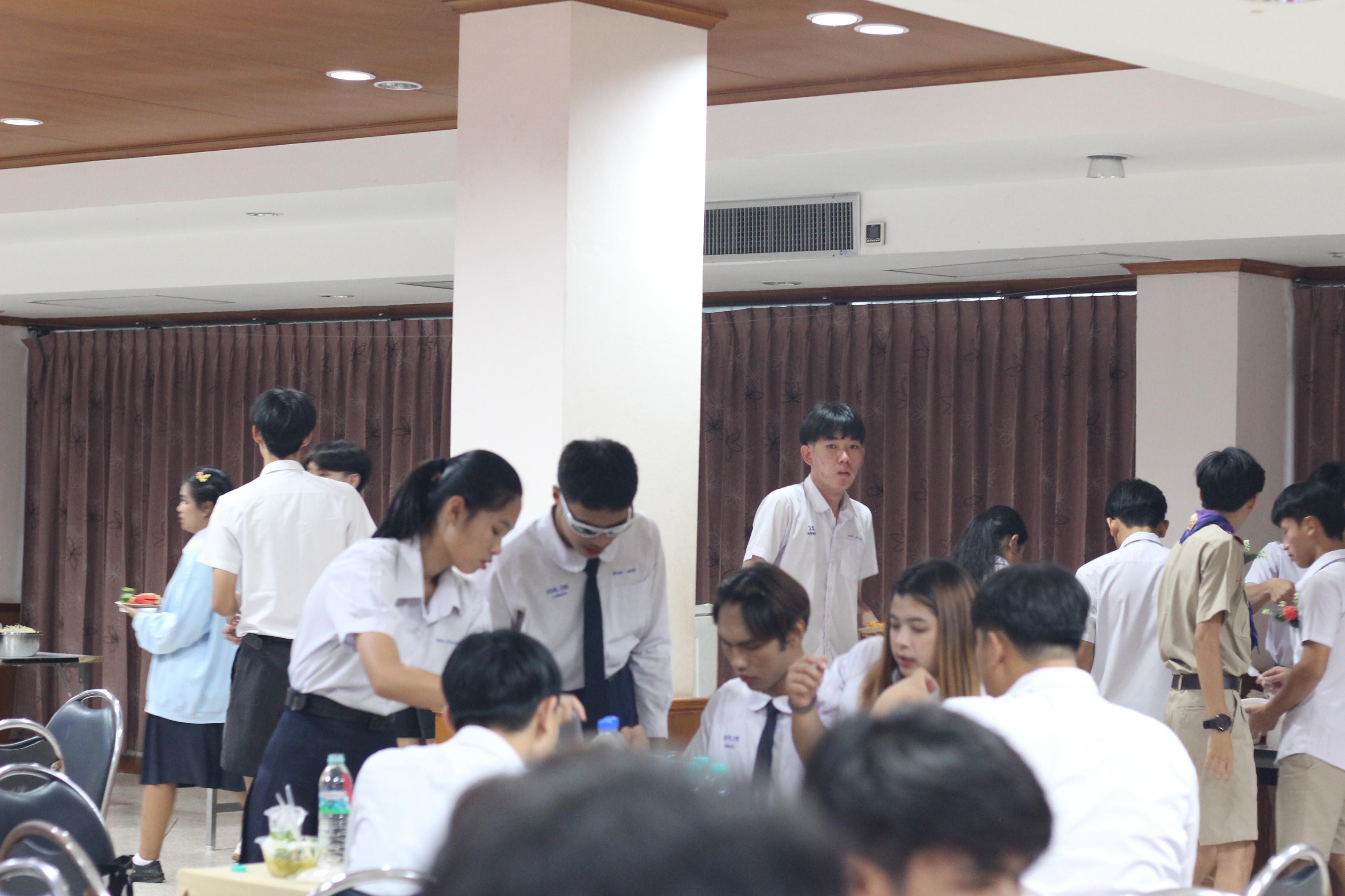 515. วันที่ 17 มีนาคม 2567 ที่ผ่านมา โปรแกรมวิชาพลศึกษา ได้จัดกิจกรรมแสดงความยินดีกับนักศึกษา ชั้นปีที่ 4 (รหัส 63) 