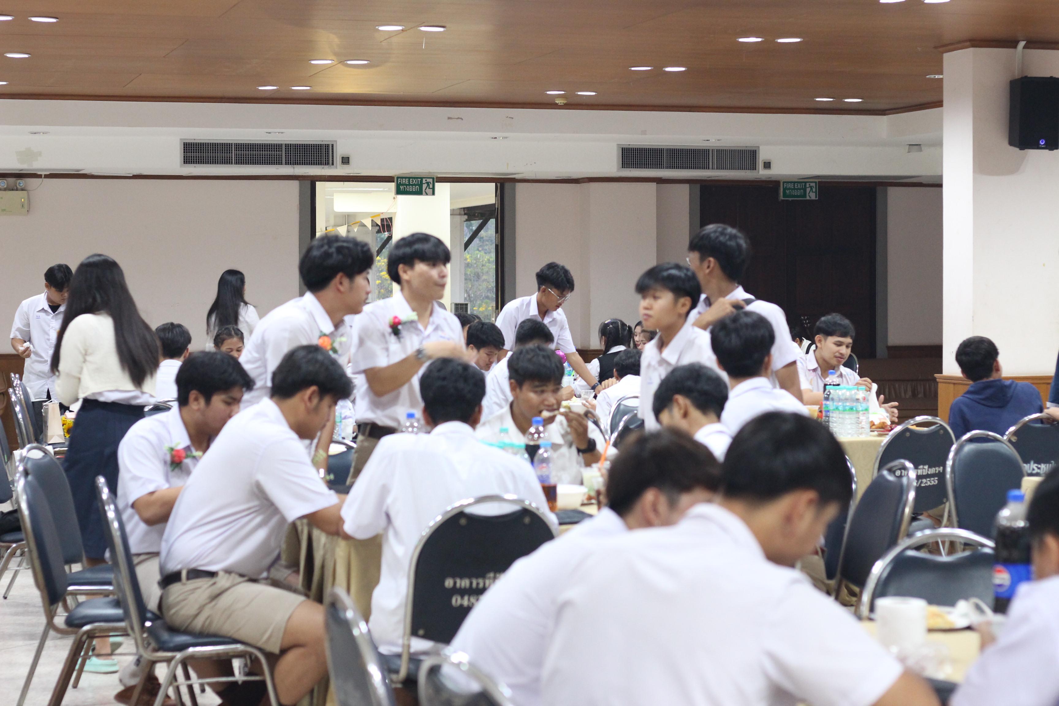 516. วันที่ 17 มีนาคม 2567 ที่ผ่านมา โปรแกรมวิชาพลศึกษา ได้จัดกิจกรรมแสดงความยินดีกับนักศึกษา ชั้นปีที่ 4 (รหัส 63) 