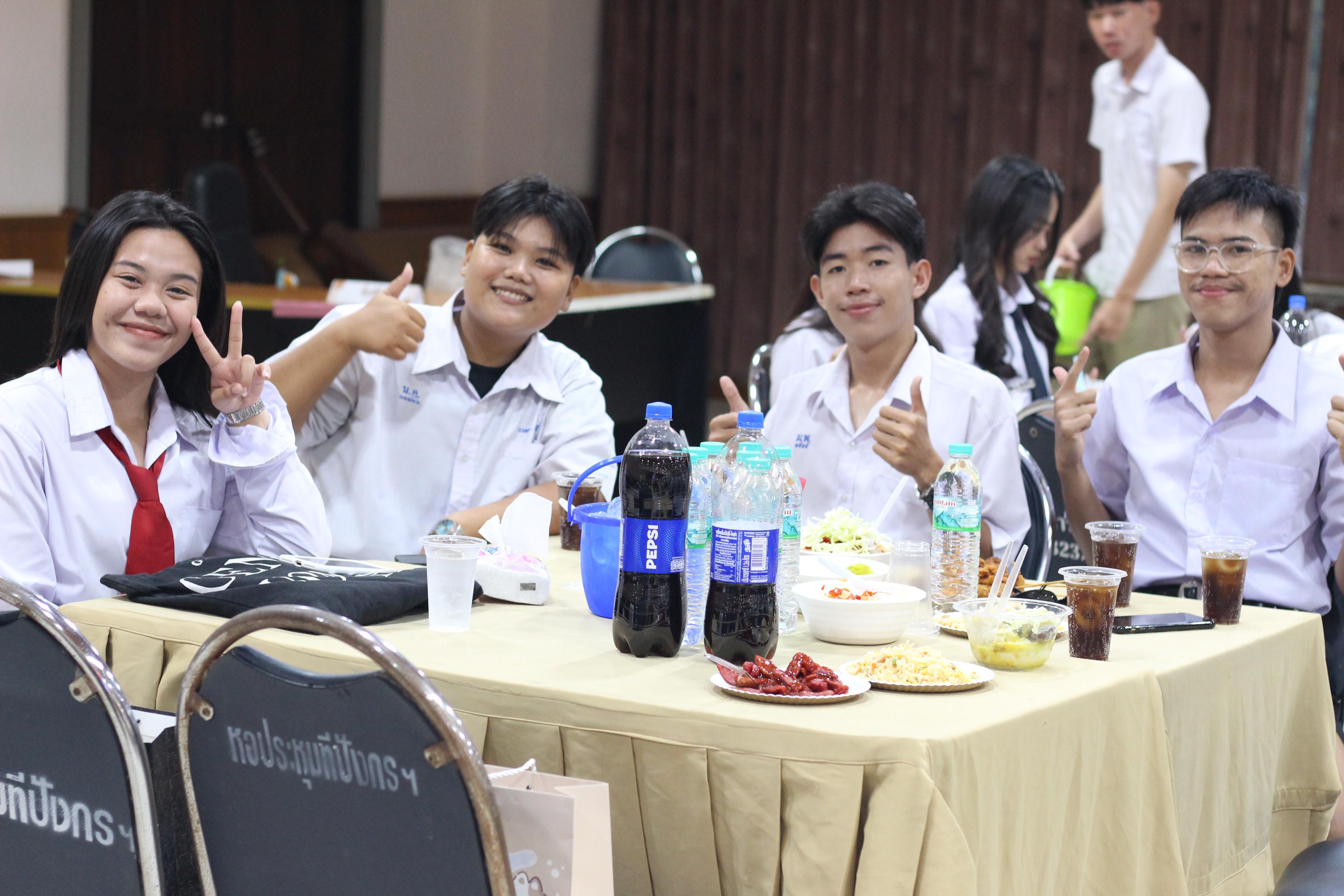 534. วันที่ 17 มีนาคม 2567 ที่ผ่านมา โปรแกรมวิชาพลศึกษา ได้จัดกิจกรรมแสดงความยินดีกับนักศึกษา ชั้นปีที่ 4 (รหัส 63) 
