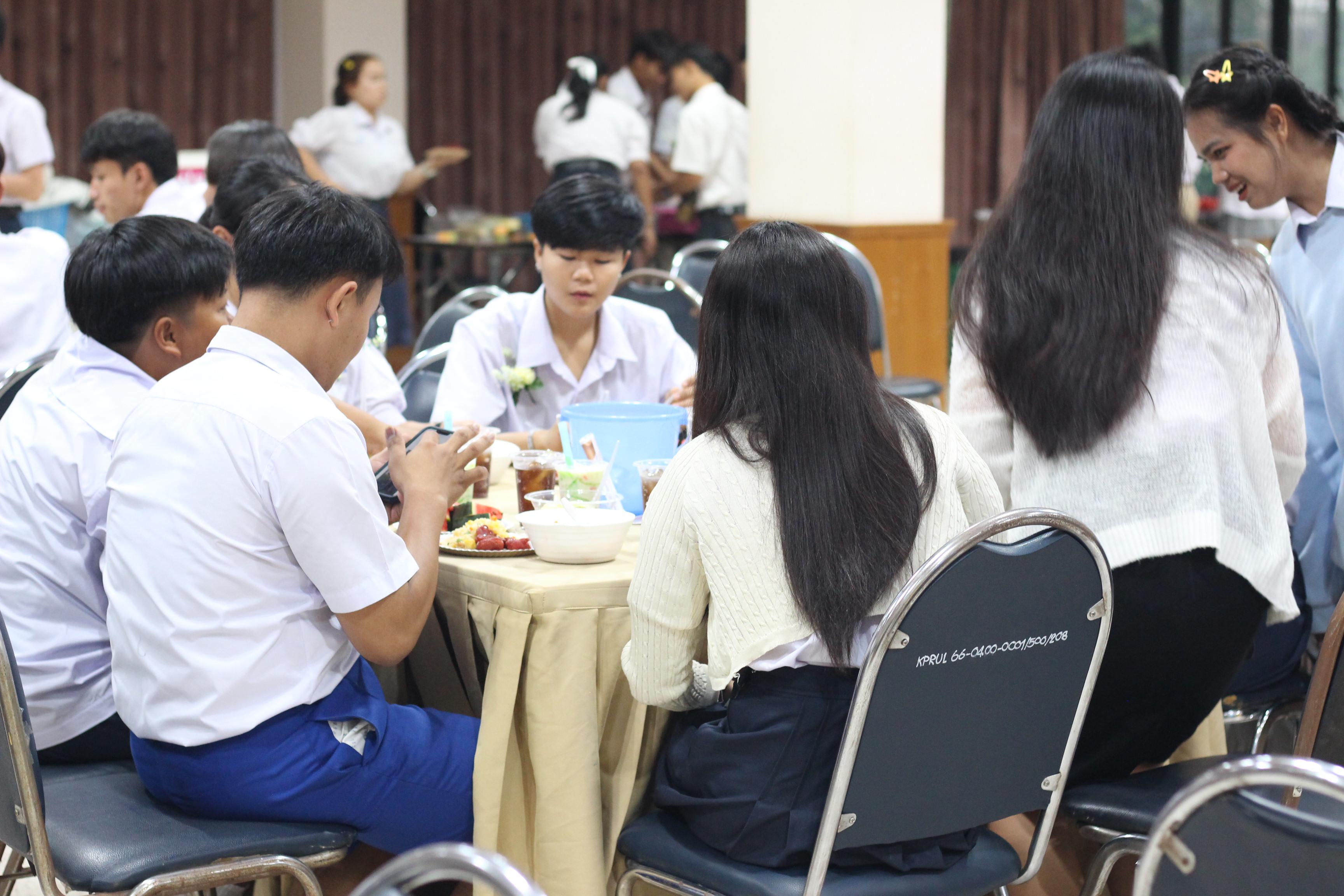 540. วันที่ 17 มีนาคม 2567 ที่ผ่านมา โปรแกรมวิชาพลศึกษา ได้จัดกิจกรรมแสดงความยินดีกับนักศึกษา ชั้นปีที่ 4 (รหัส 63) 