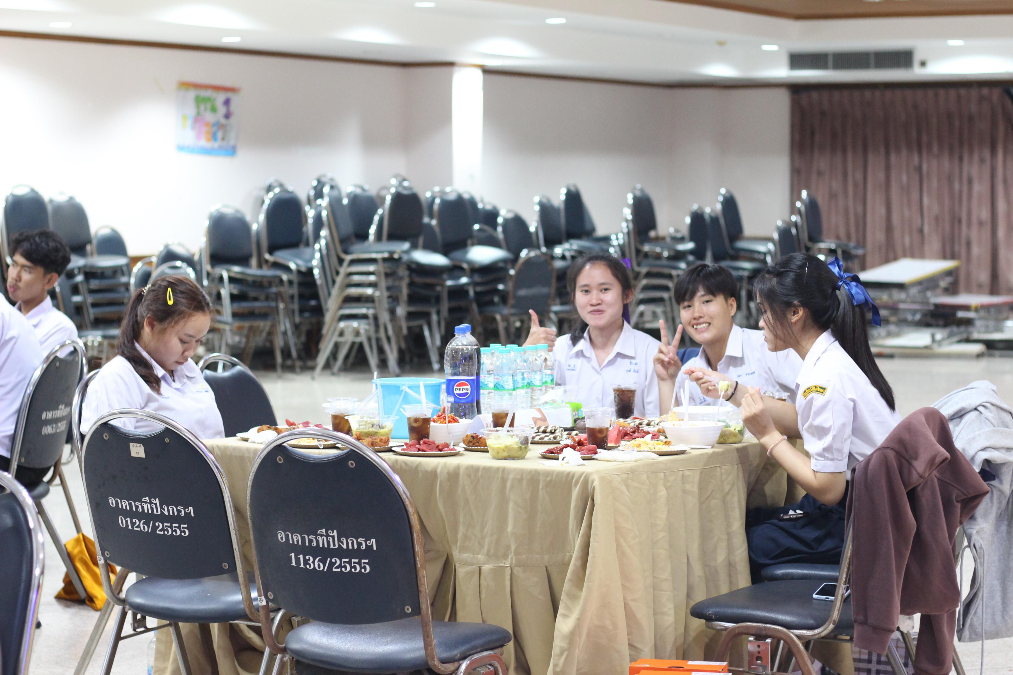 584. วันที่ 17 มีนาคม 2567 ที่ผ่านมา โปรแกรมวิชาพลศึกษา ได้จัดกิจกรรมแสดงความยินดีกับนักศึกษา ชั้นปีที่ 4 (รหัส 63) 