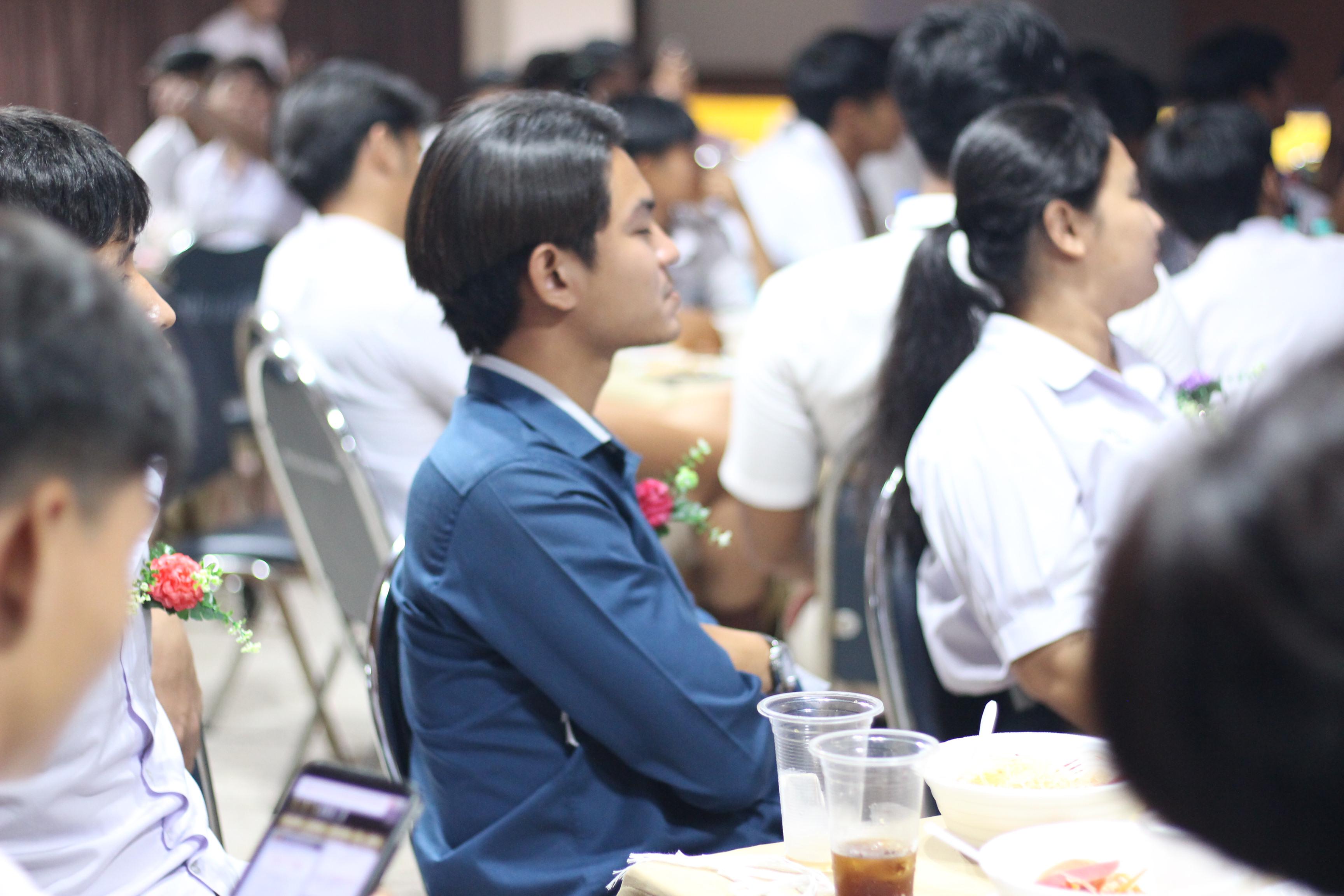 743. วันที่ 17 มีนาคม 2567 ที่ผ่านมา โปรแกรมวิชาพลศึกษา ได้จัดกิจกรรมแสดงความยินดีกับนักศึกษา ชั้นปีที่ 4 (รหัส 63) 