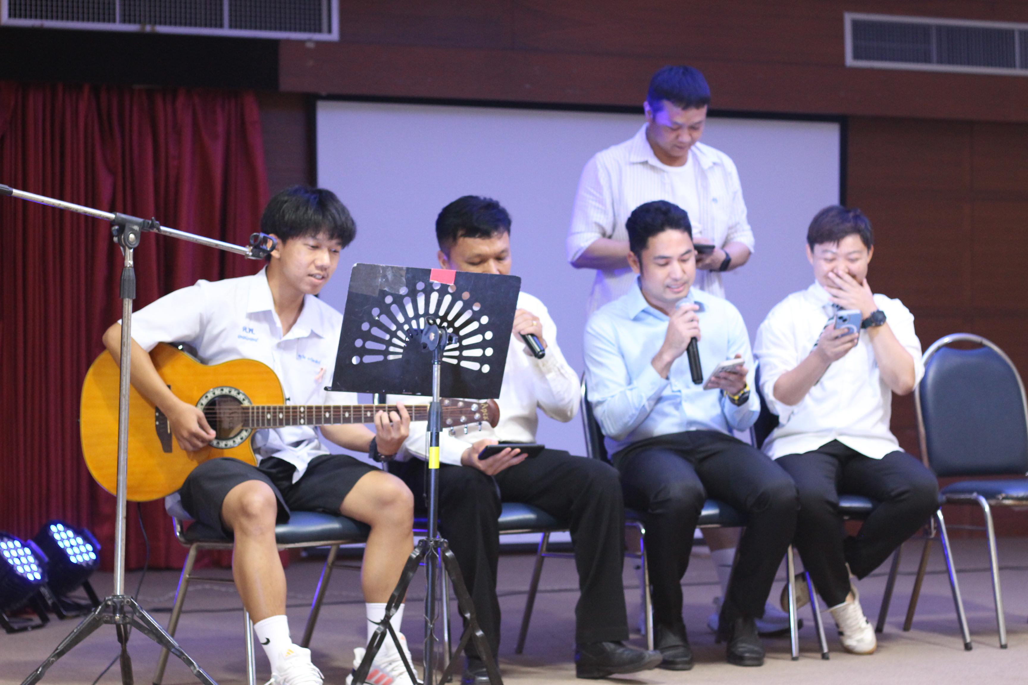 782. วันที่ 17 มีนาคม 2567 ที่ผ่านมา โปรแกรมวิชาพลศึกษา ได้จัดกิจกรรมแสดงความยินดีกับนักศึกษา ชั้นปีที่ 4 (รหัส 63) 