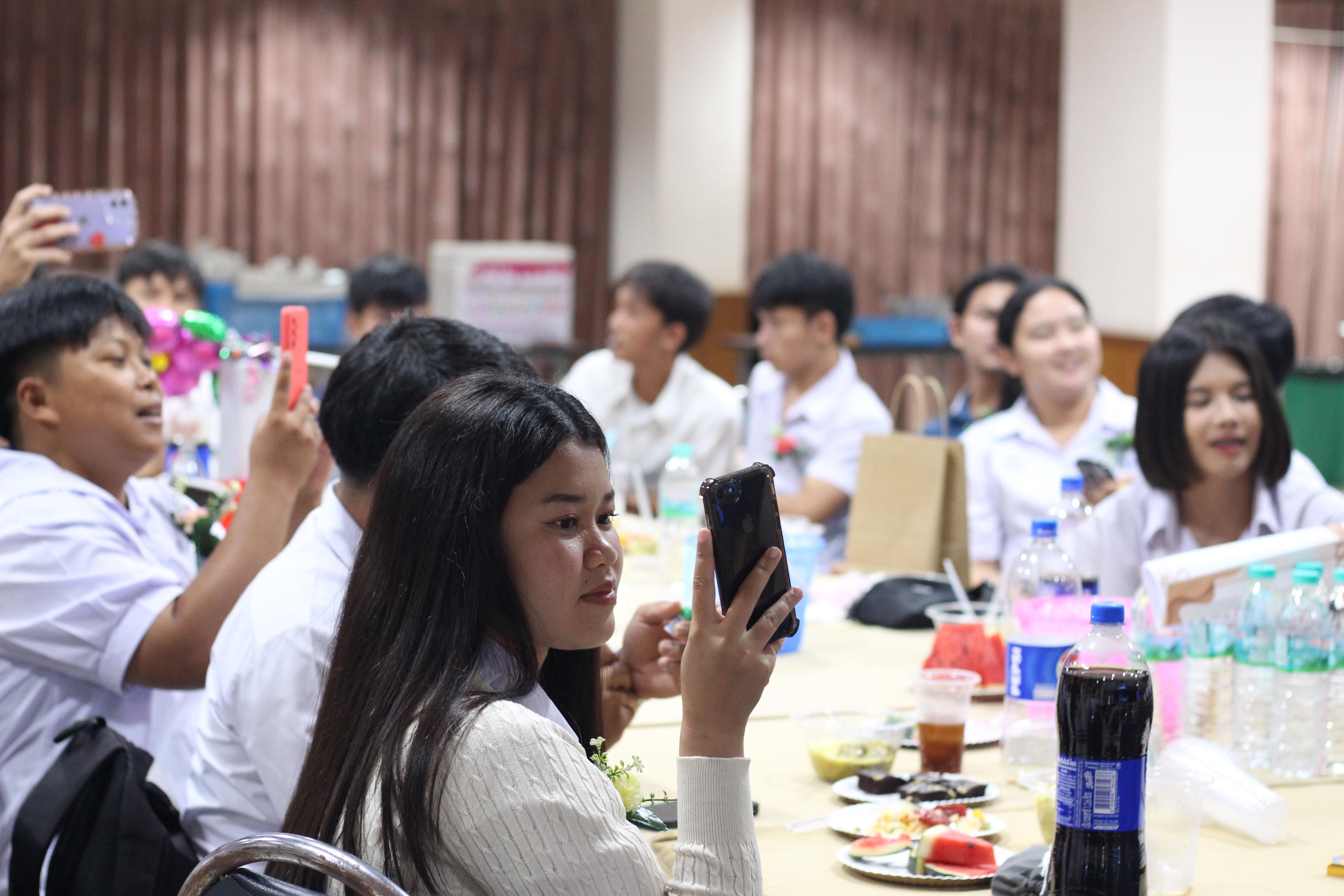 812. วันที่ 17 มีนาคม 2567 ที่ผ่านมา โปรแกรมวิชาพลศึกษา ได้จัดกิจกรรมแสดงความยินดีกับนักศึกษา ชั้นปีที่ 4 (รหัส 63) 