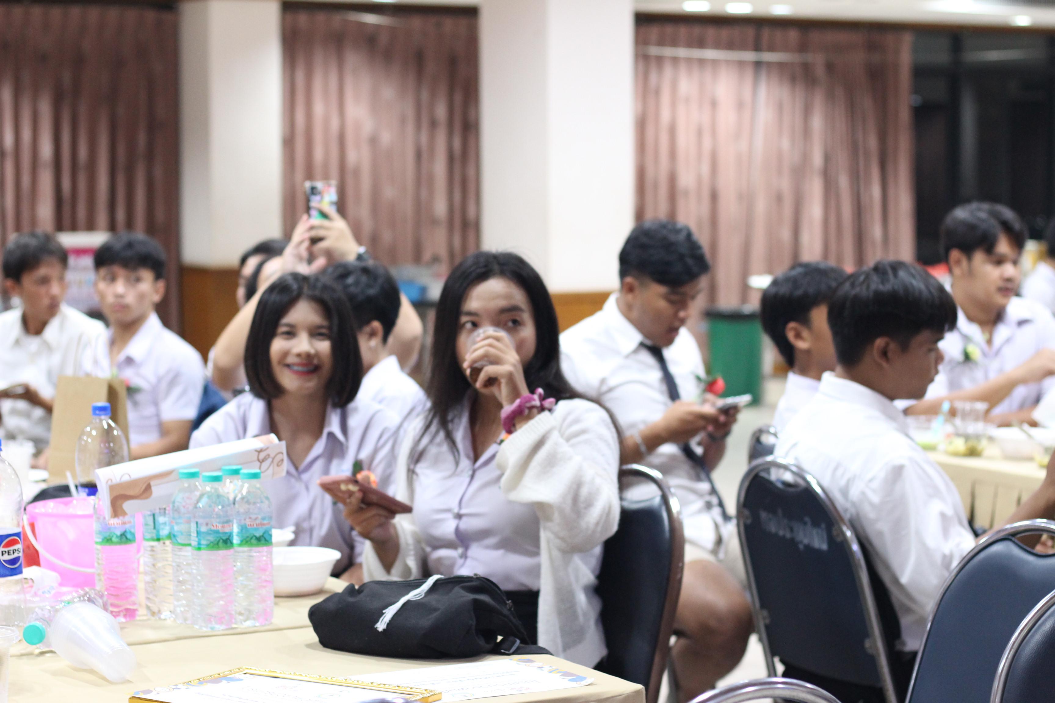 815. วันที่ 17 มีนาคม 2567 ที่ผ่านมา โปรแกรมวิชาพลศึกษา ได้จัดกิจกรรมแสดงความยินดีกับนักศึกษา ชั้นปีที่ 4 (รหัส 63) 