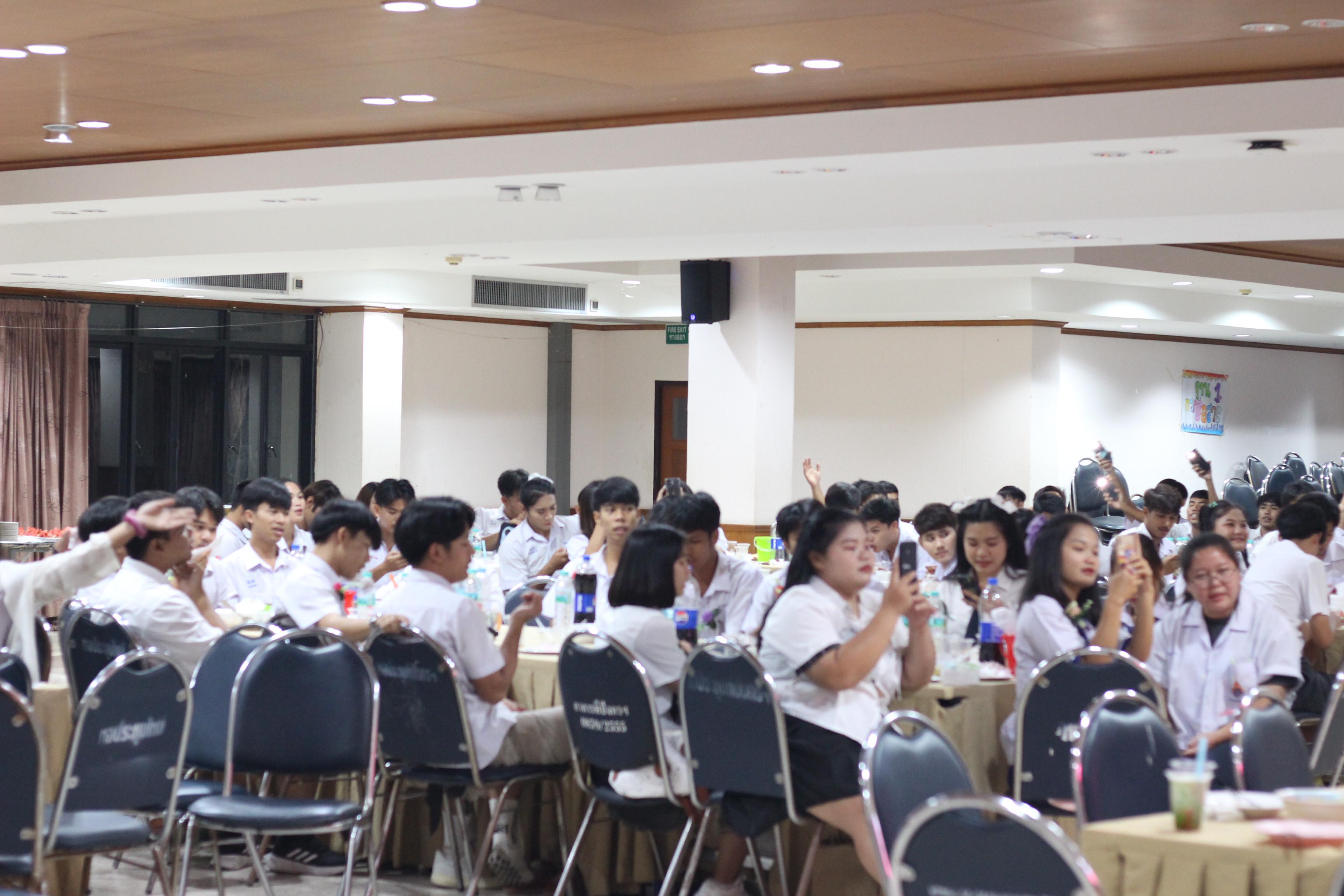 819. วันที่ 17 มีนาคม 2567 ที่ผ่านมา โปรแกรมวิชาพลศึกษา ได้จัดกิจกรรมแสดงความยินดีกับนักศึกษา ชั้นปีที่ 4 (รหัส 63) 