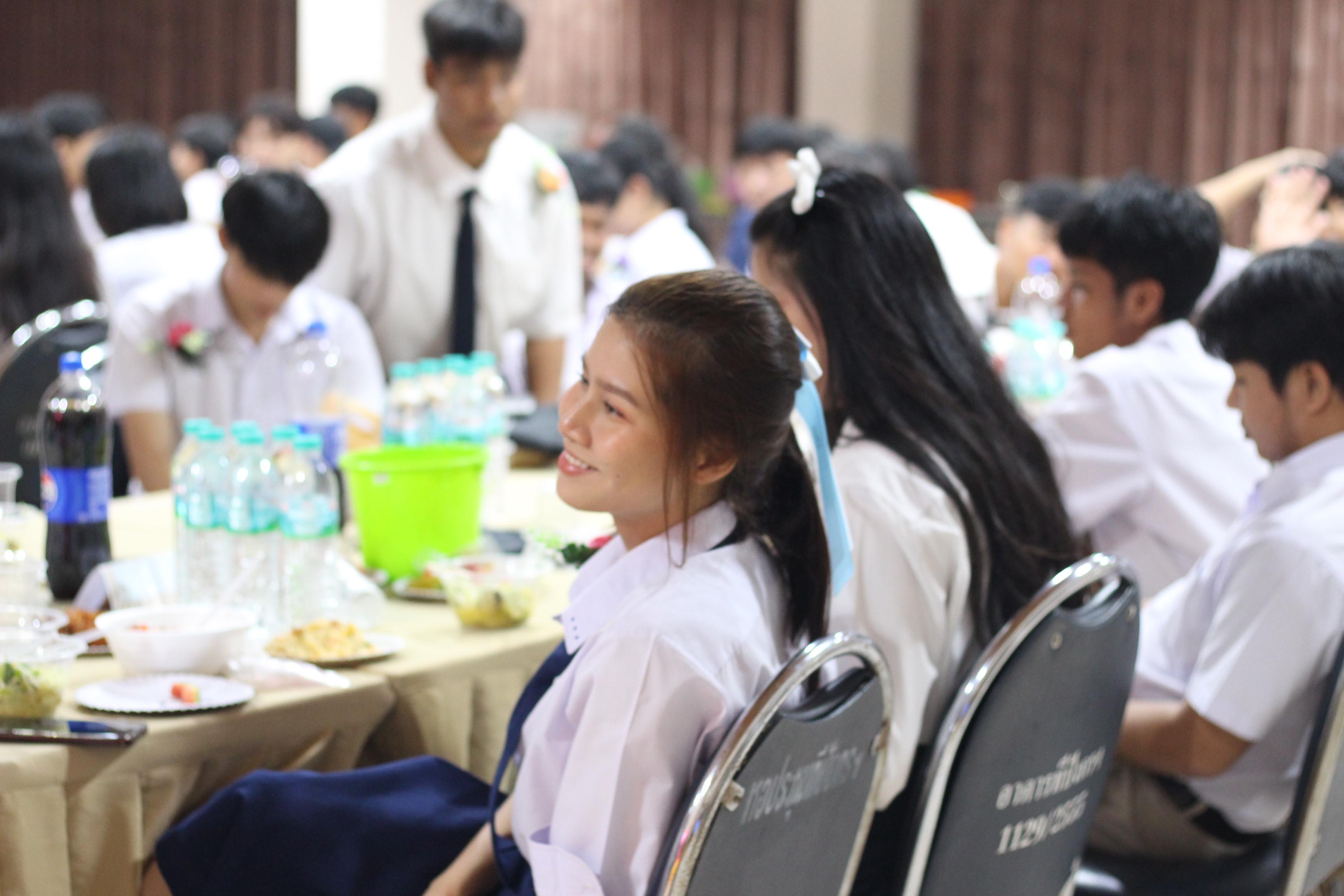 825. วันที่ 17 มีนาคม 2567 ที่ผ่านมา โปรแกรมวิชาพลศึกษา ได้จัดกิจกรรมแสดงความยินดีกับนักศึกษา ชั้นปีที่ 4 (รหัส 63) 