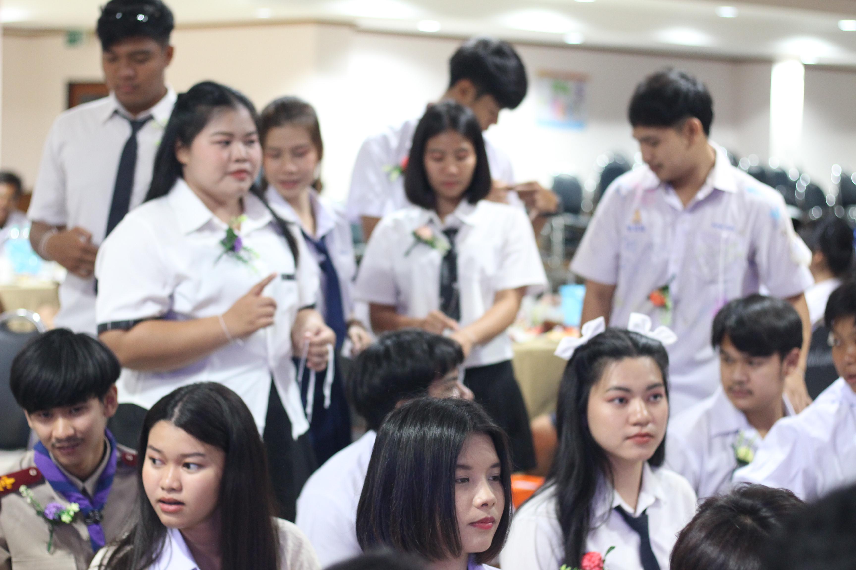 915. วันที่ 17 มีนาคม 2567 ที่ผ่านมา โปรแกรมวิชาพลศึกษา ได้จัดกิจกรรมแสดงความยินดีกับนักศึกษา ชั้นปีที่ 4 (รหัส 63) 