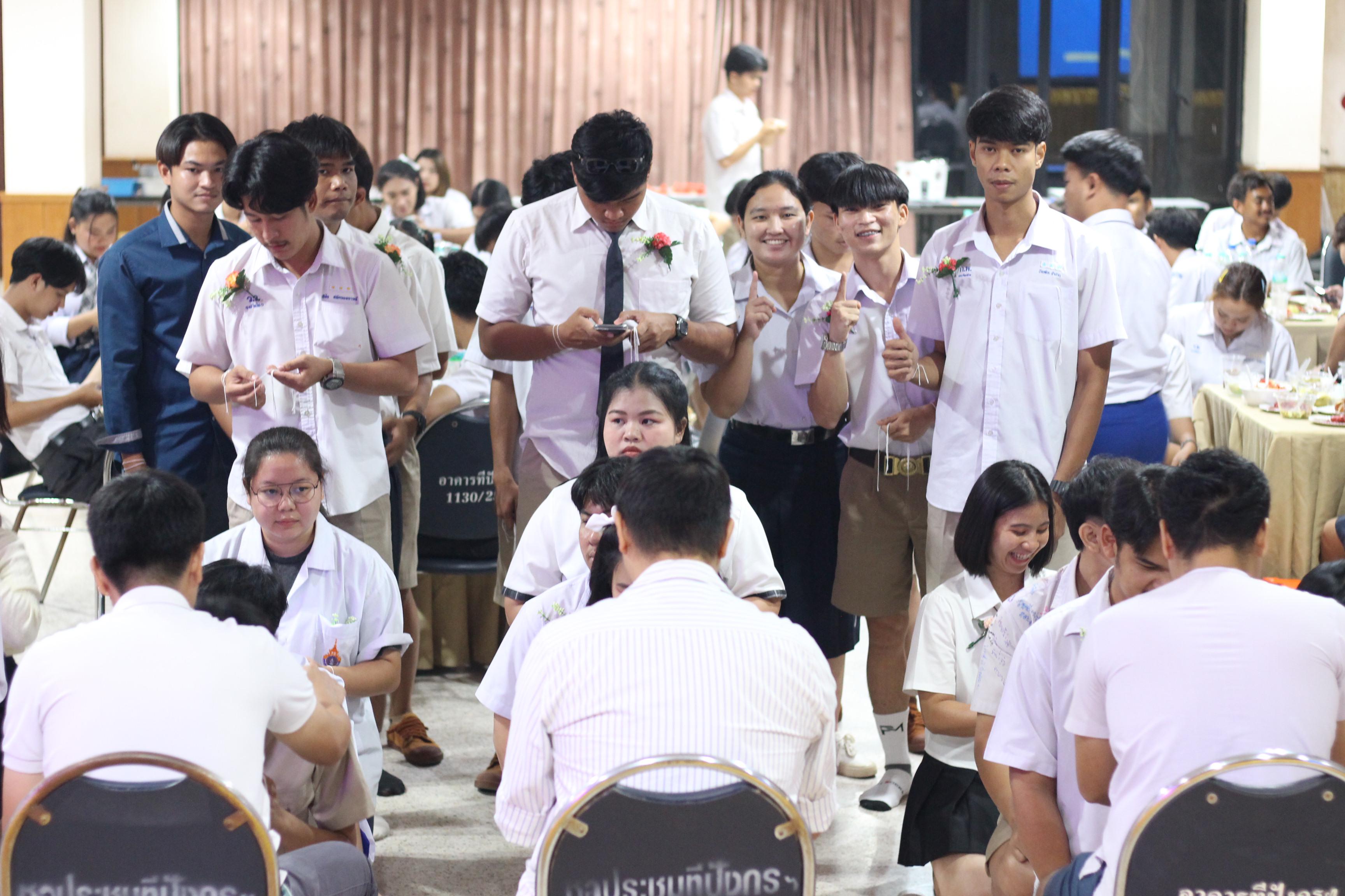 923. วันที่ 17 มีนาคม 2567 ที่ผ่านมา โปรแกรมวิชาพลศึกษา ได้จัดกิจกรรมแสดงความยินดีกับนักศึกษา ชั้นปีที่ 4 (รหัส 63) 