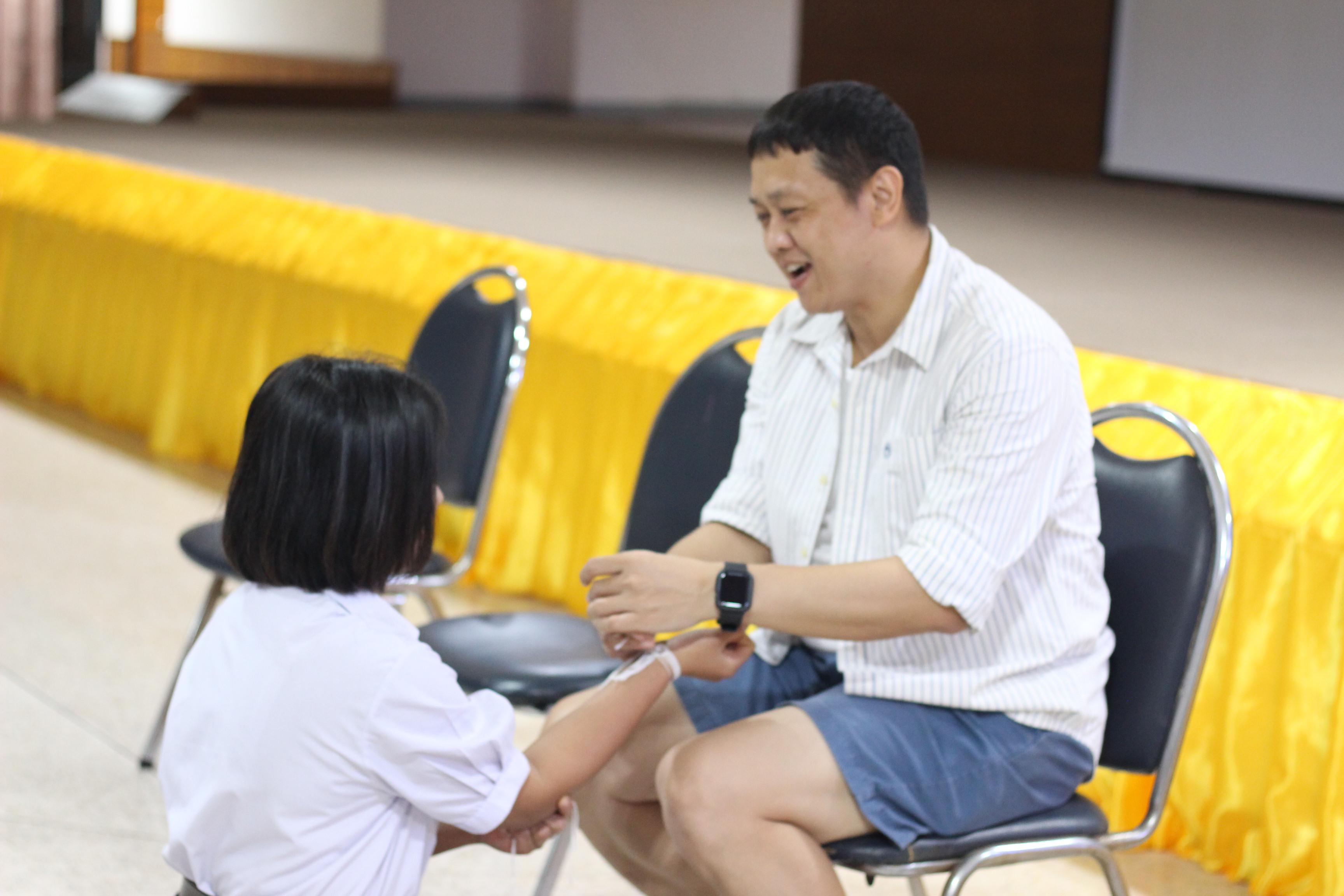 991. วันที่ 17 มีนาคม 2567 ที่ผ่านมา โปรแกรมวิชาพลศึกษา ได้จัดกิจกรรมแสดงความยินดีกับนักศึกษา ชั้นปีที่ 4 (รหัส 63) 