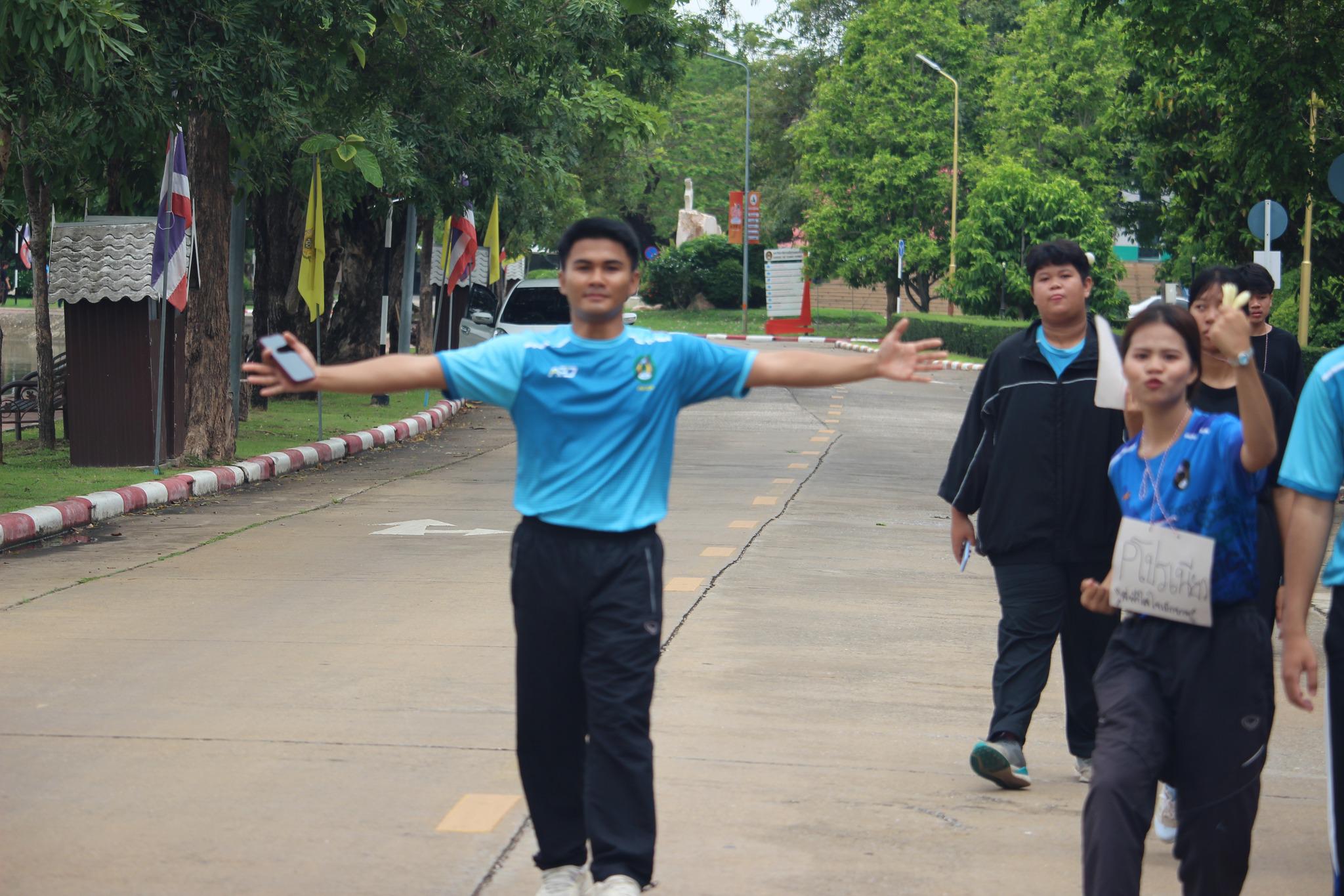 24. กิจกรรมปฐมนิเทศ พลศึกษา'67 วันที่ 2 (9-06-67) วันนี้เป็นกิจกรรม Walk Rally พี่พาน้องเดินชมมหาวิทยาลัย เพื่อเป็นการทำความรูัจักตึกต่างๆ ในมหาวิทยาลัย....