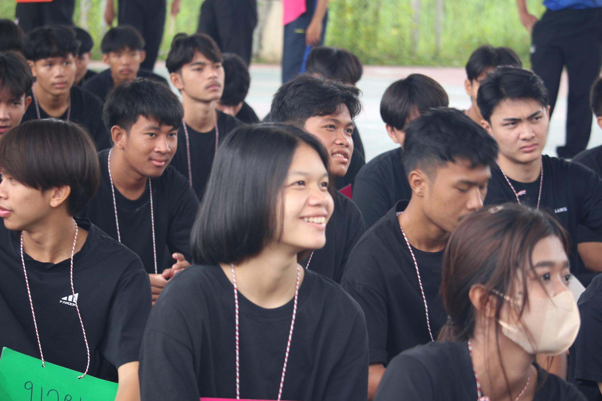 107. กิจกรรมปฐมนิเทศ พลศึกษา'67 วันที่ 2 (9-06-67) วันนี้เป็นกิจกรรม Walk Rally พี่พาน้องเดินชมมหาวิทยาลัย เพื่อเป็นการทำความรูัจักตึกต่างๆ ในมหาวิทยาลัย....