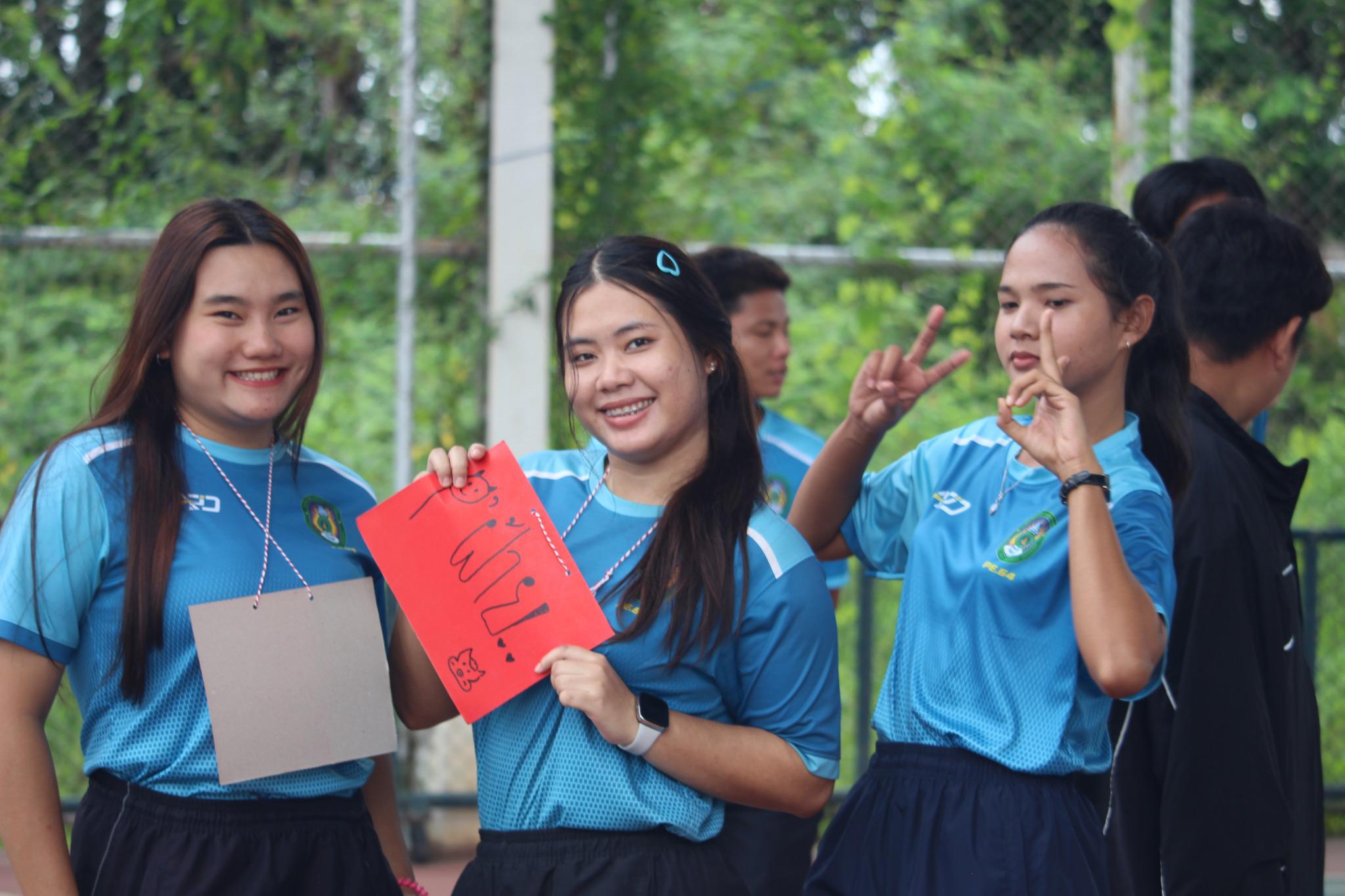 187. กิจกรรมปฐมนิเทศ พลศึกษา'67 วันที่ 2 (9-06-67) วันนี้เป็นกิจกรรม Walk Rally พี่พาน้องเดินชมมหาวิทยาลัย เพื่อเป็นการทำความรูัจักตึกต่างๆ ในมหาวิทยาลัย....