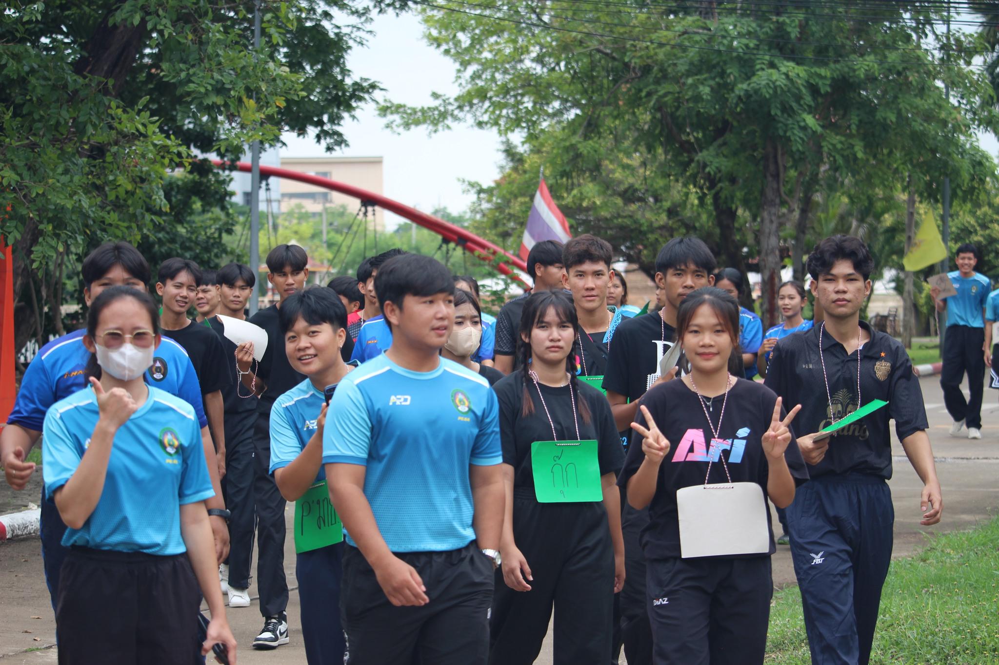 189. กิจกรรมปฐมนิเทศ พลศึกษา'67 วันที่ 2 (9-06-67) วันนี้เป็นกิจกรรม Walk Rally พี่พาน้องเดินชมมหาวิทยาลัย เพื่อเป็นการทำความรูัจักตึกต่างๆ ในมหาวิทยาลัย....