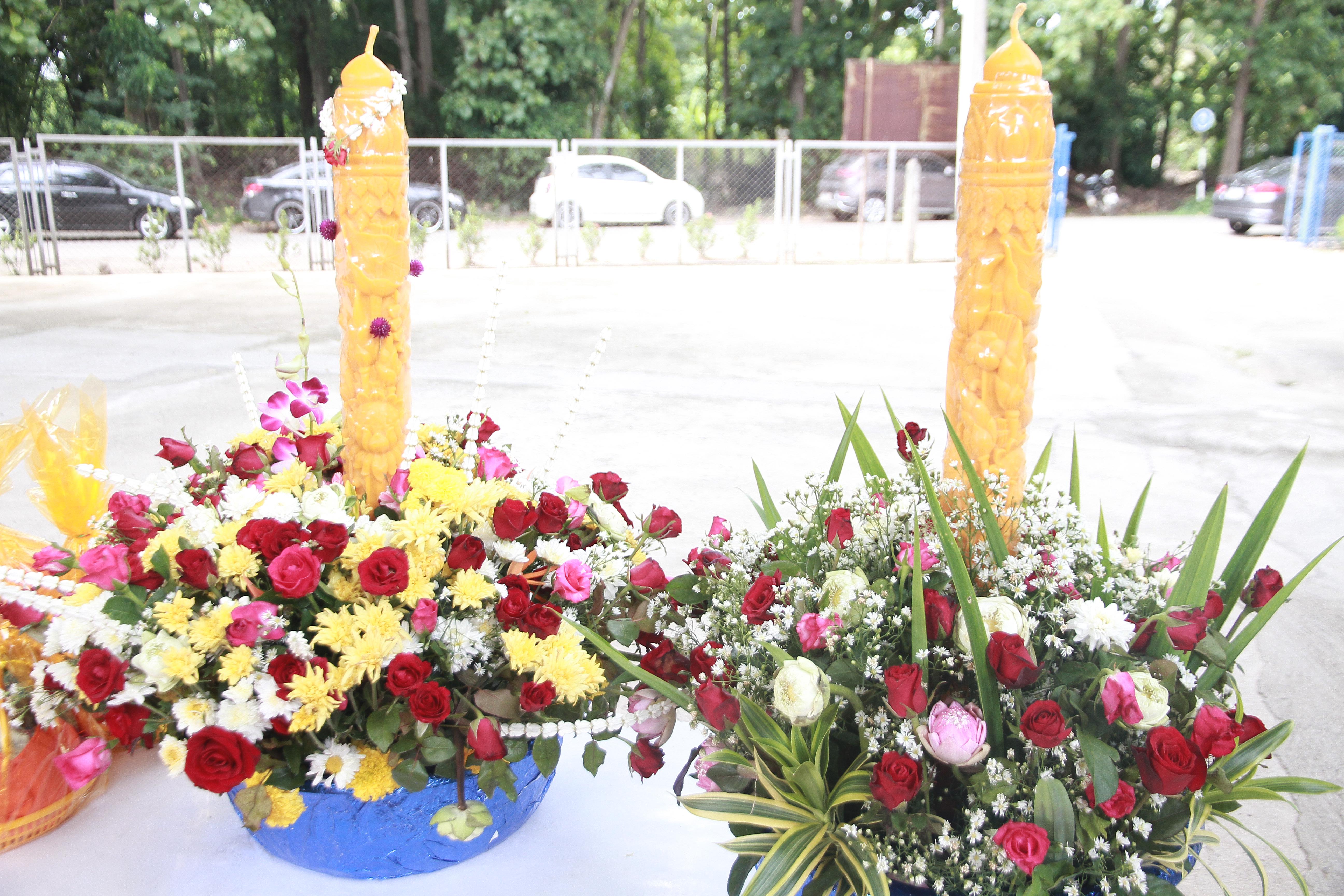 4. วันที่ 12 ก.ค. 62 โรงเรียนอนุบาลราชภัฏกำแพงเพชร จัดกิจกรรมวันเข้าพรรษา  โดยมีดร.วรพรรณ ขาวประทุม ผอ.โรงเรียน พร้อมด้วยคณะผู้บริหาร ครู นักเรียน และผู้ปกครอง ร่วมถวายเทียนจำนำพรรษา 