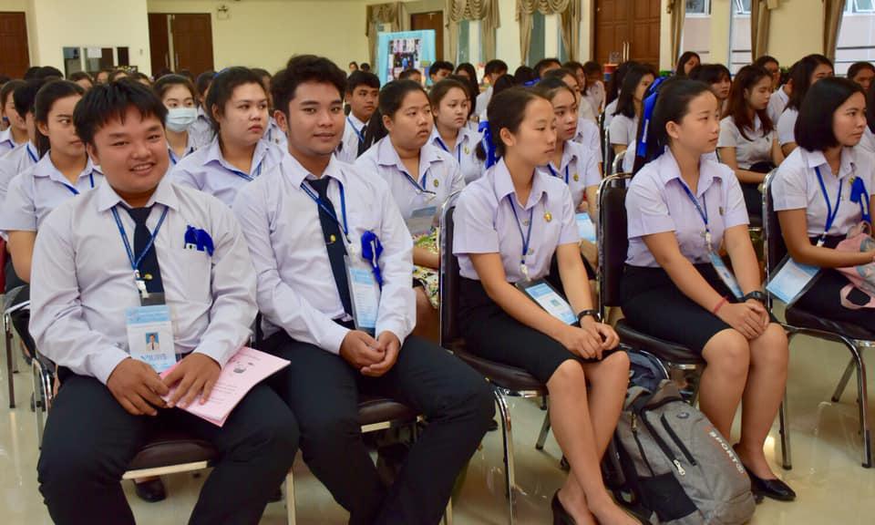 5. การสัมมนาโคงงานวิทยาศาสตร์ ครั้งที่ 2 ณ ห้องประชุมชั้น 3 อาคารนวัตกรรมการศึกษา คณะครุศาสตร์ มหาวิทยาลัยราชภัฏกำแพงเพชร